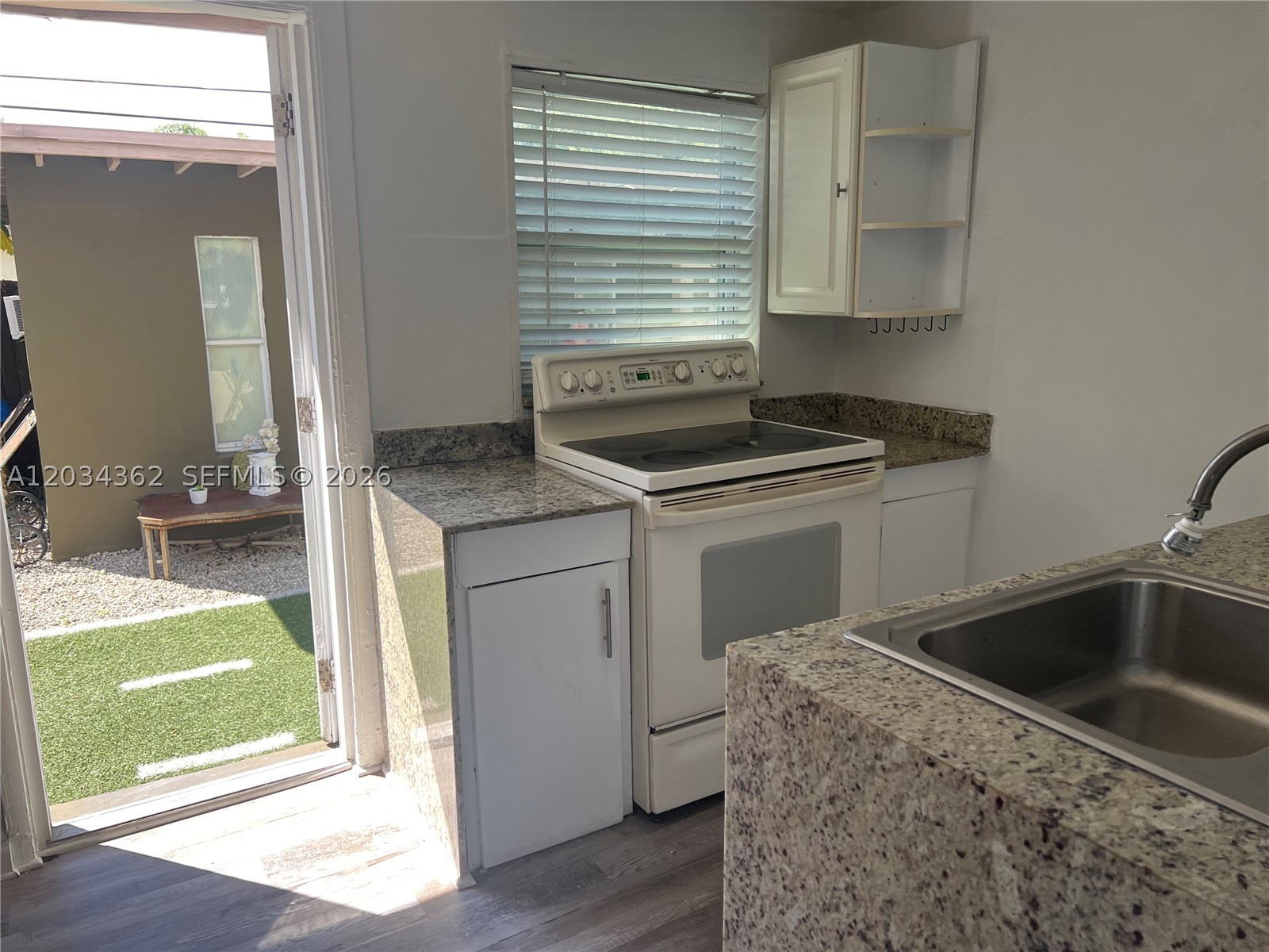 842 SW 12th Ave Miami, FL 33130