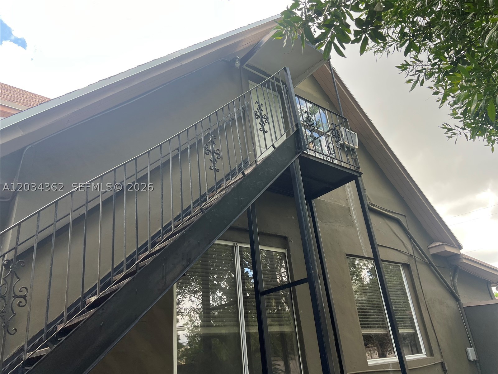 842 SW 12th Ave Miami, FL 33130