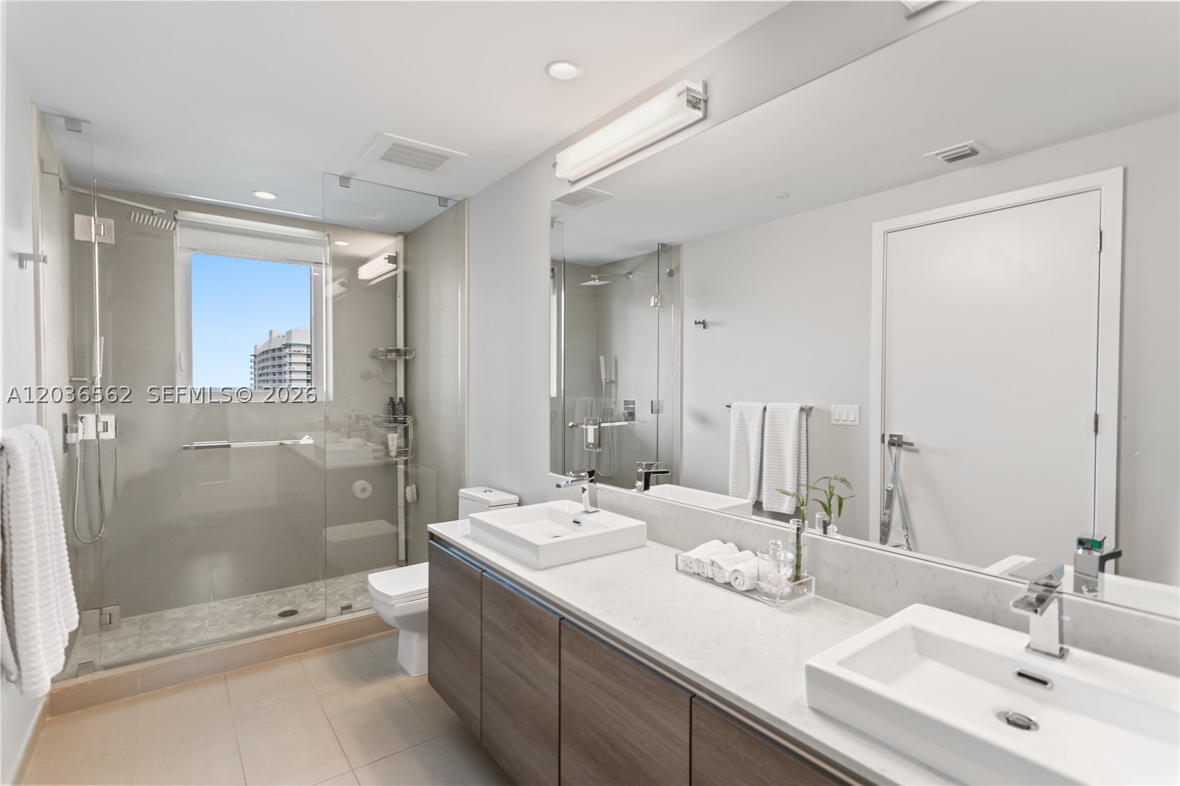 image The Bond on Brickell38