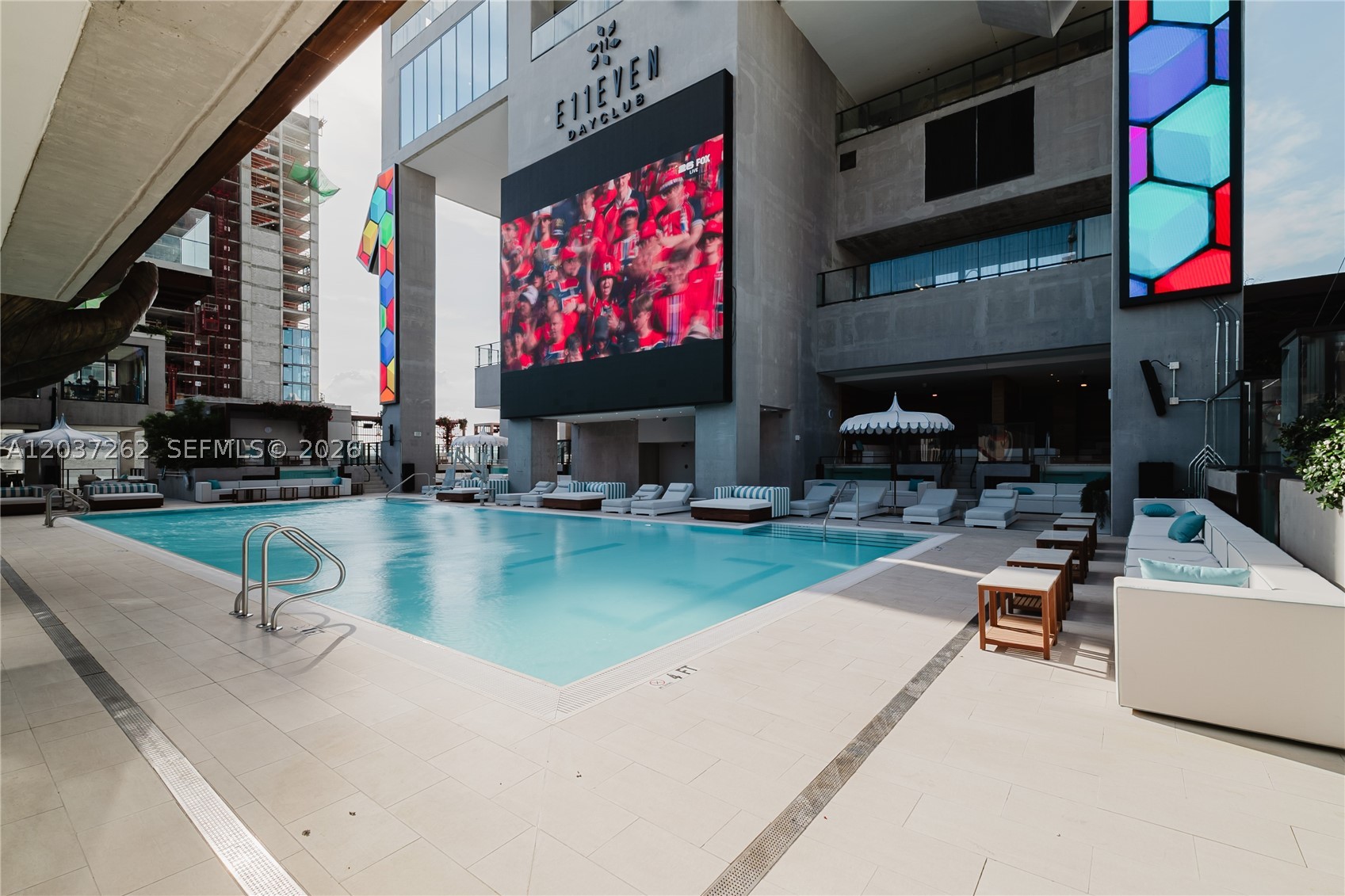 image E11EVEN Hotel & Residences19
