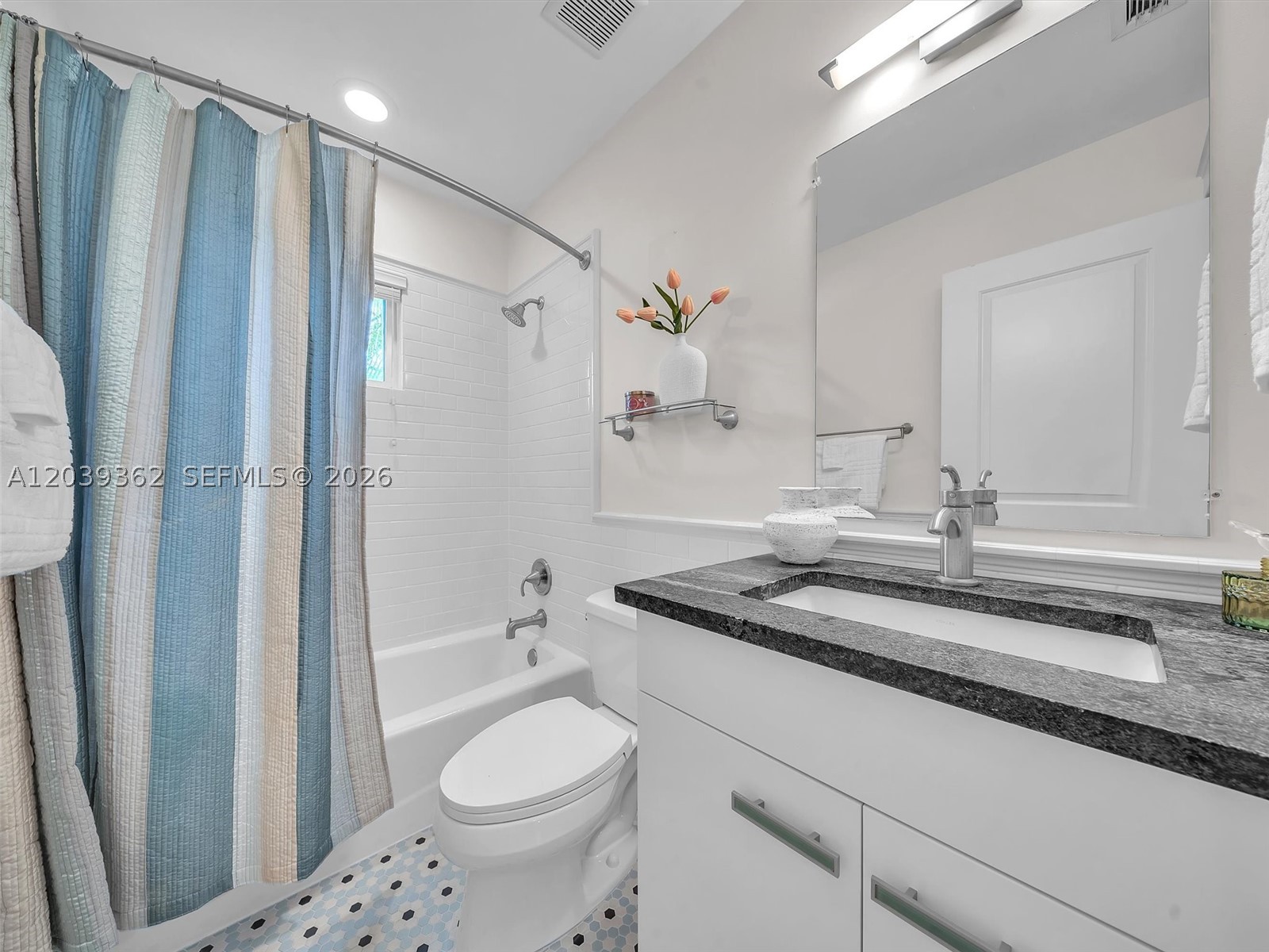 736 NE 17th Way Fort Lauderdale, FL 33304