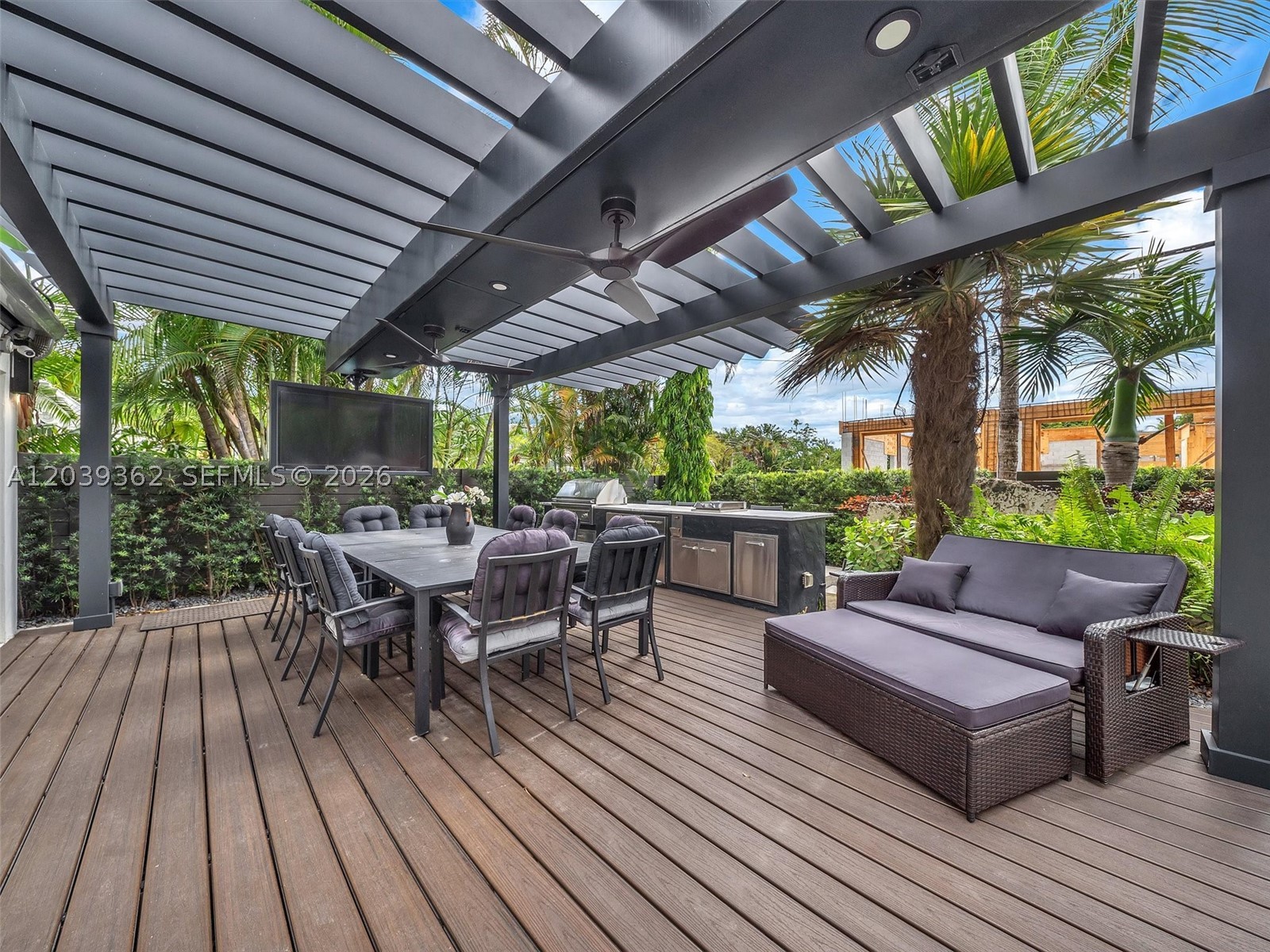 736 NE 17th Way Fort Lauderdale, FL 33304
