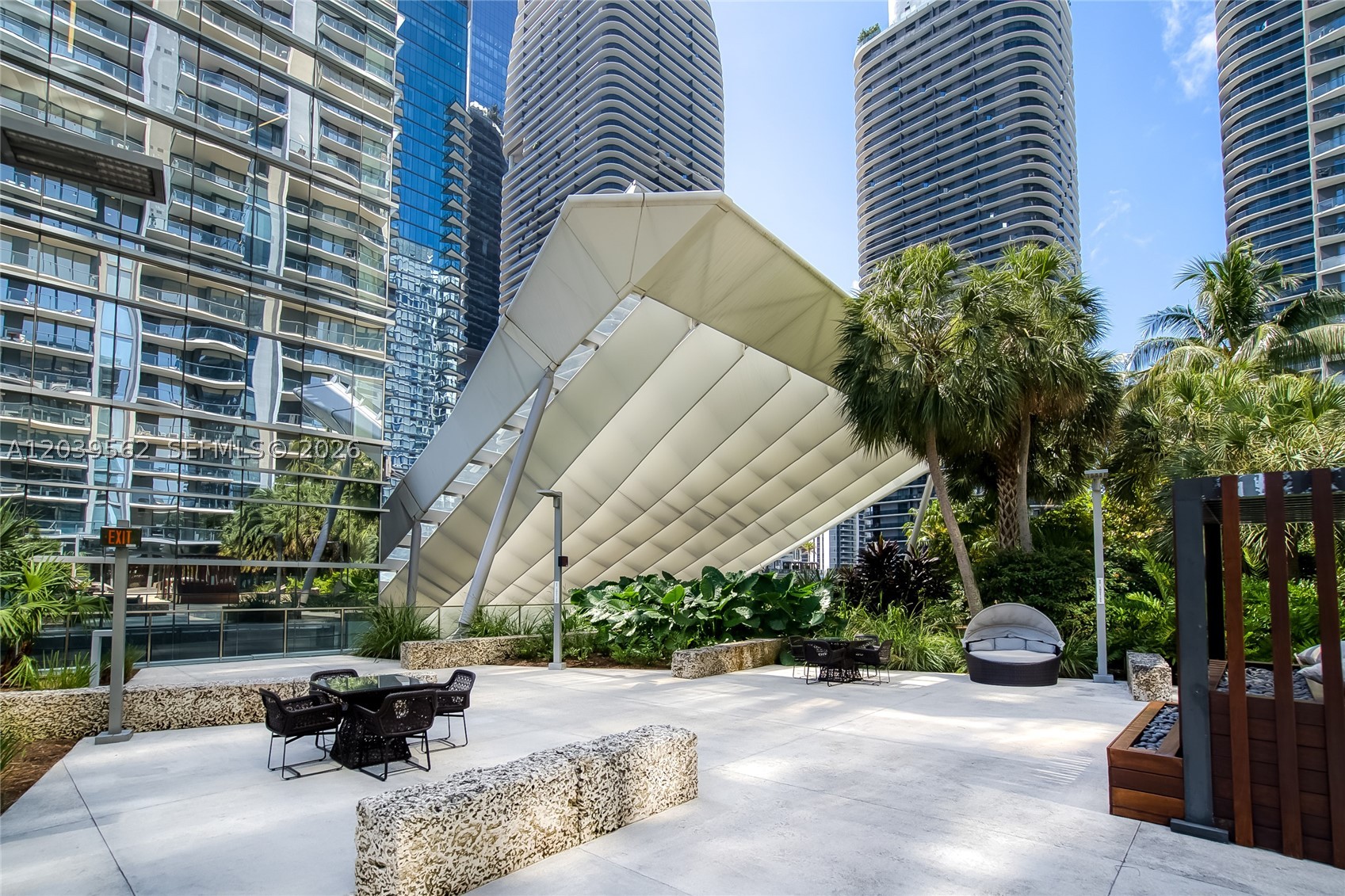 image Rise Brickell City Centre35