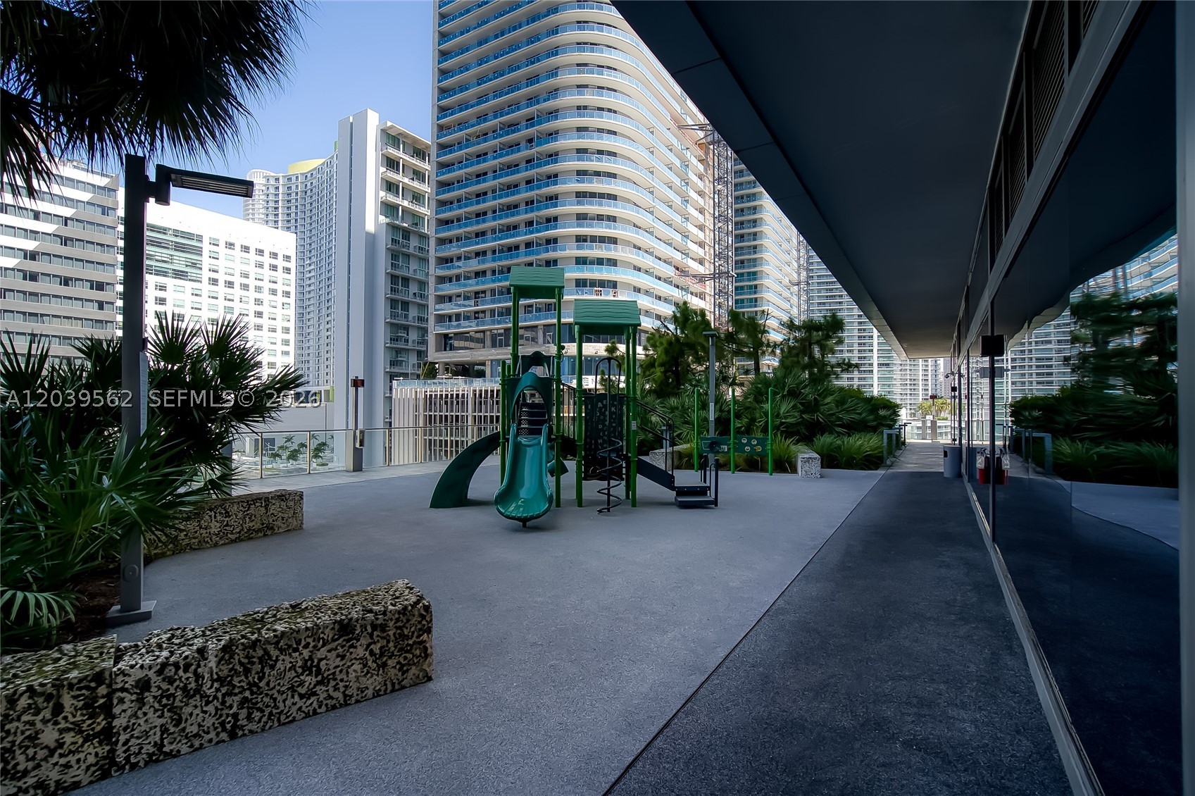 image Rise Brickell City Centre36