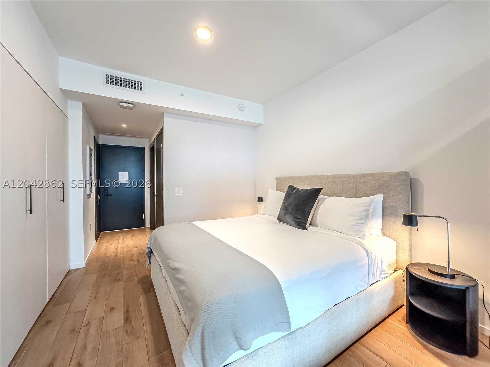 398 NE 5th St #4316 Miami, FL 33132