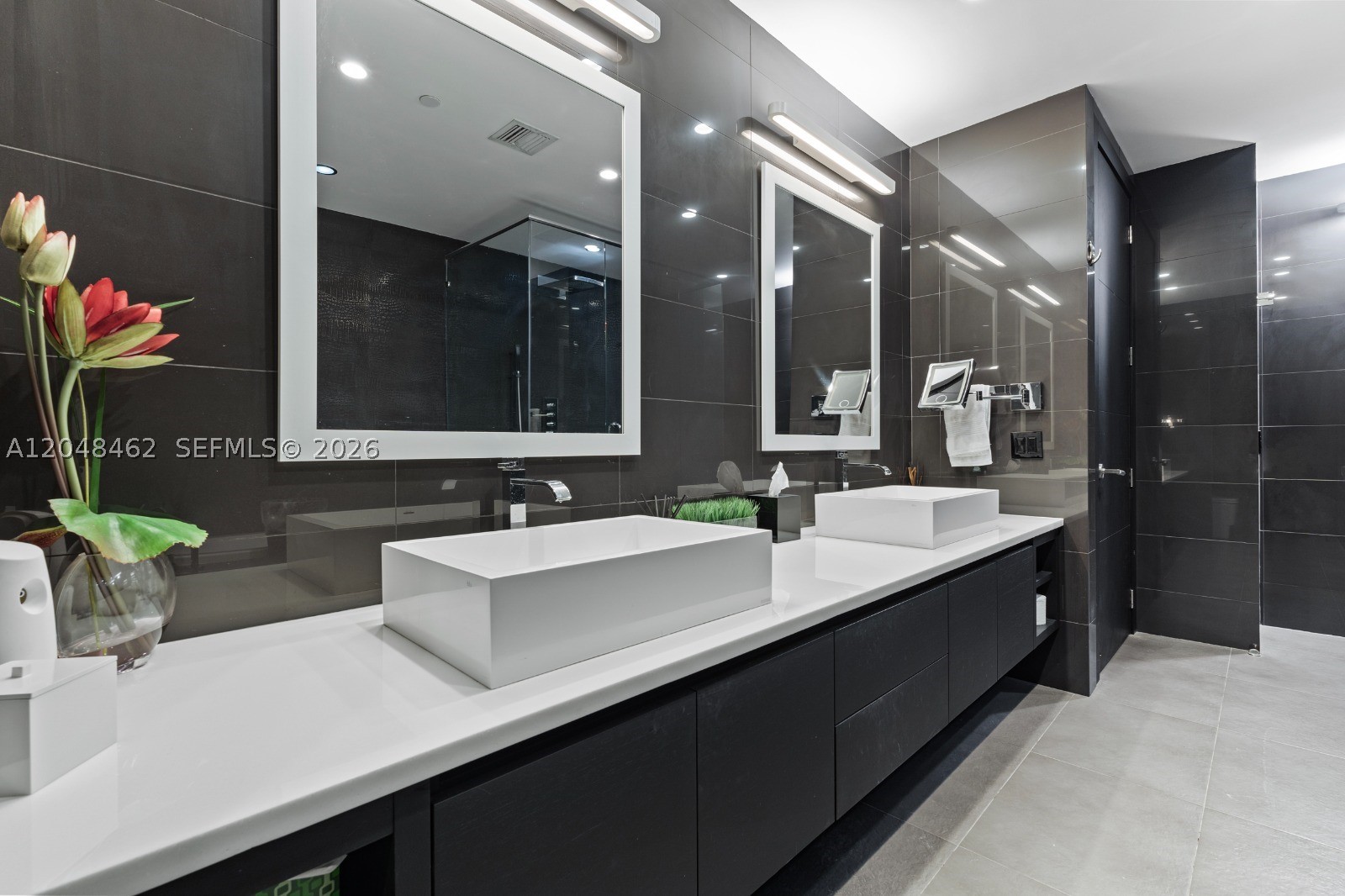 image Four Seasons Residences Miami17
