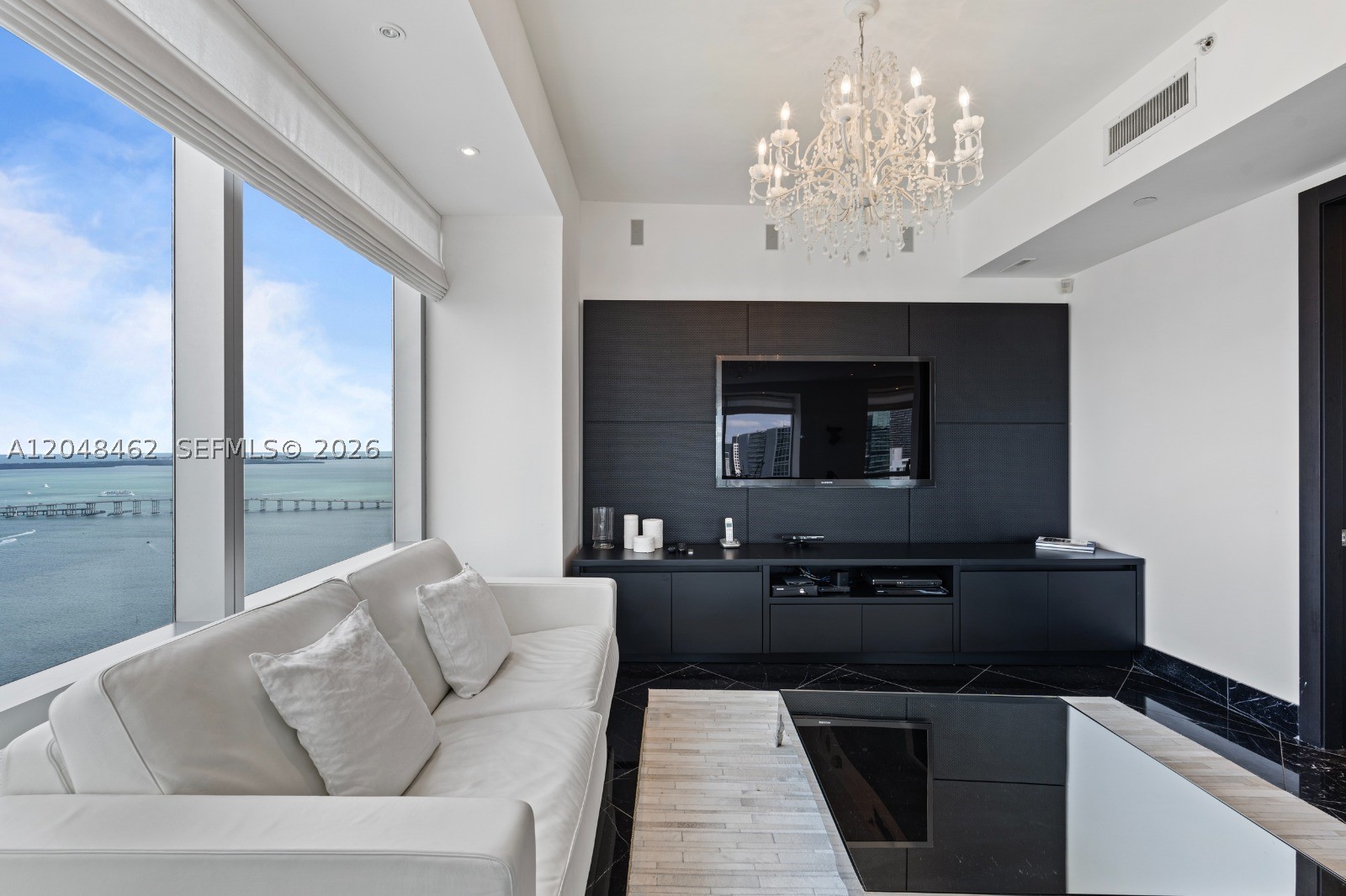 image Four Seasons Residences Miami3