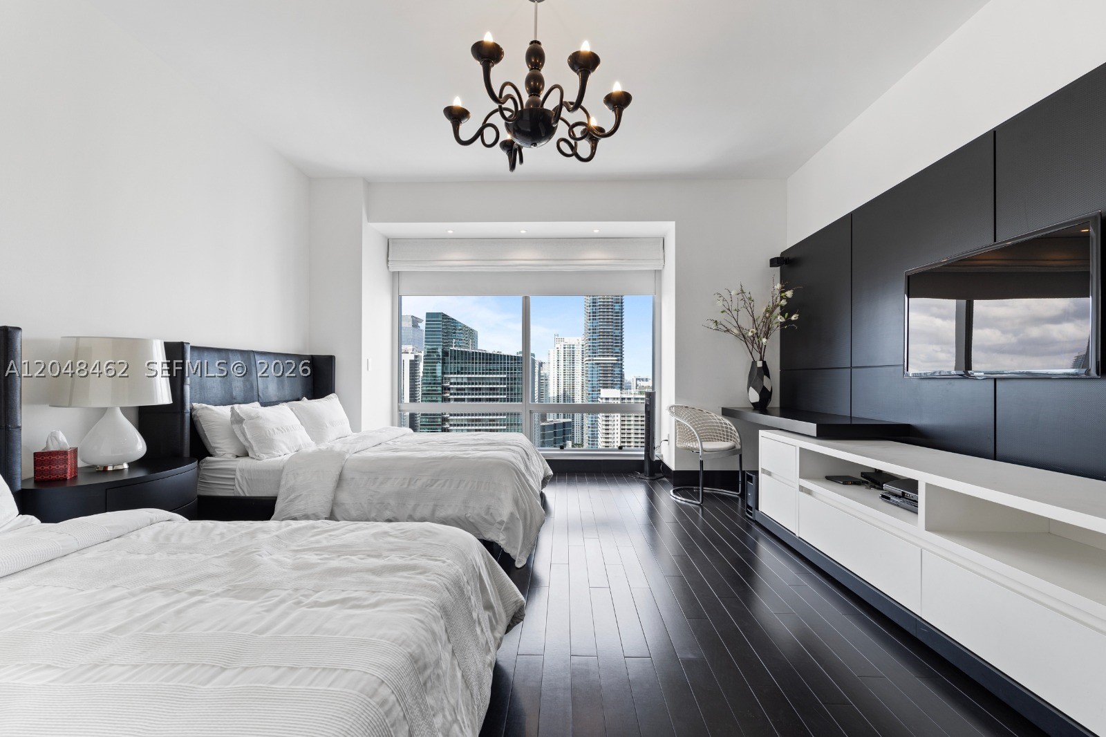 image Four Seasons Residences Miami5
