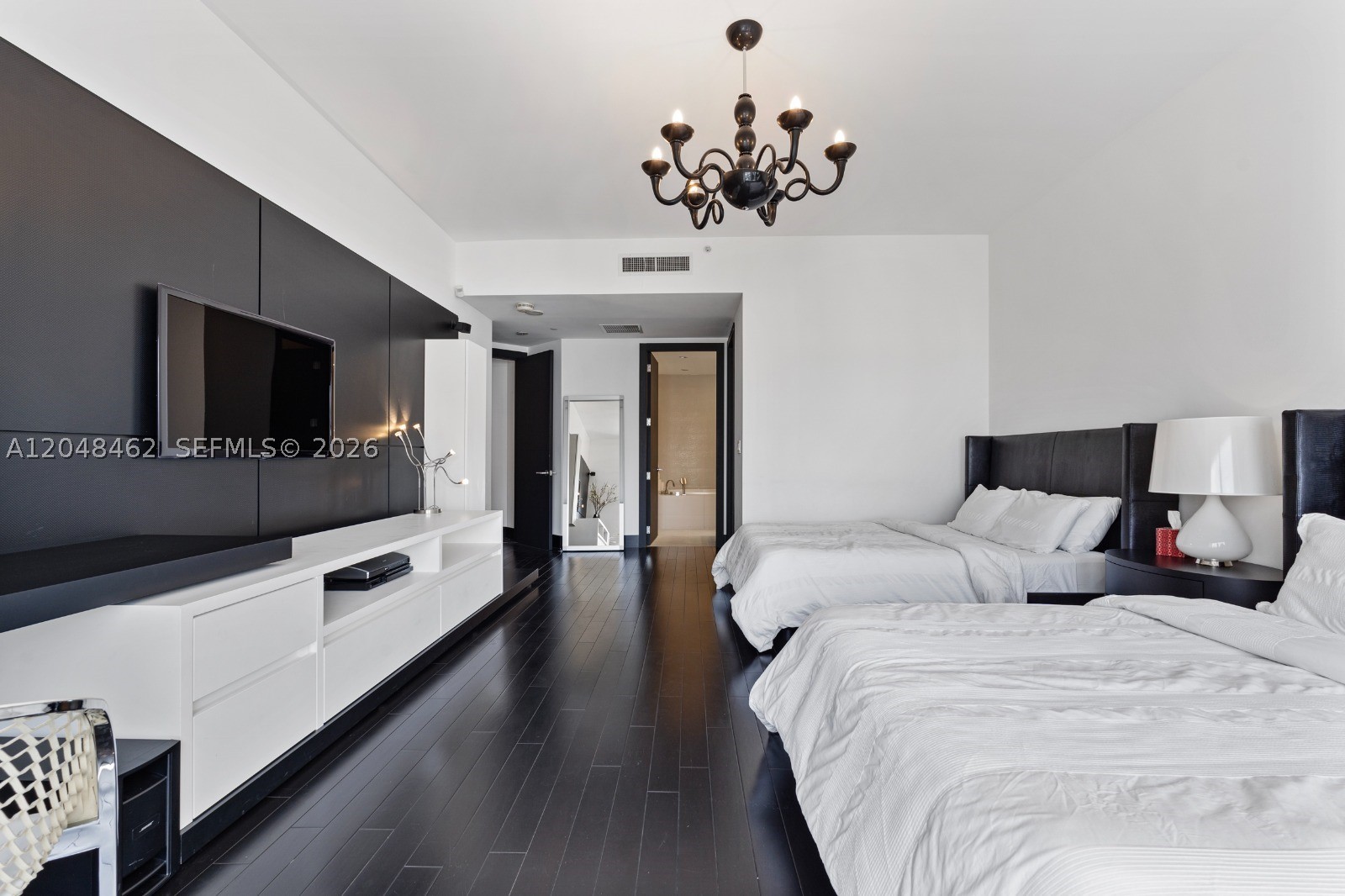 image Four Seasons Residences Miami6