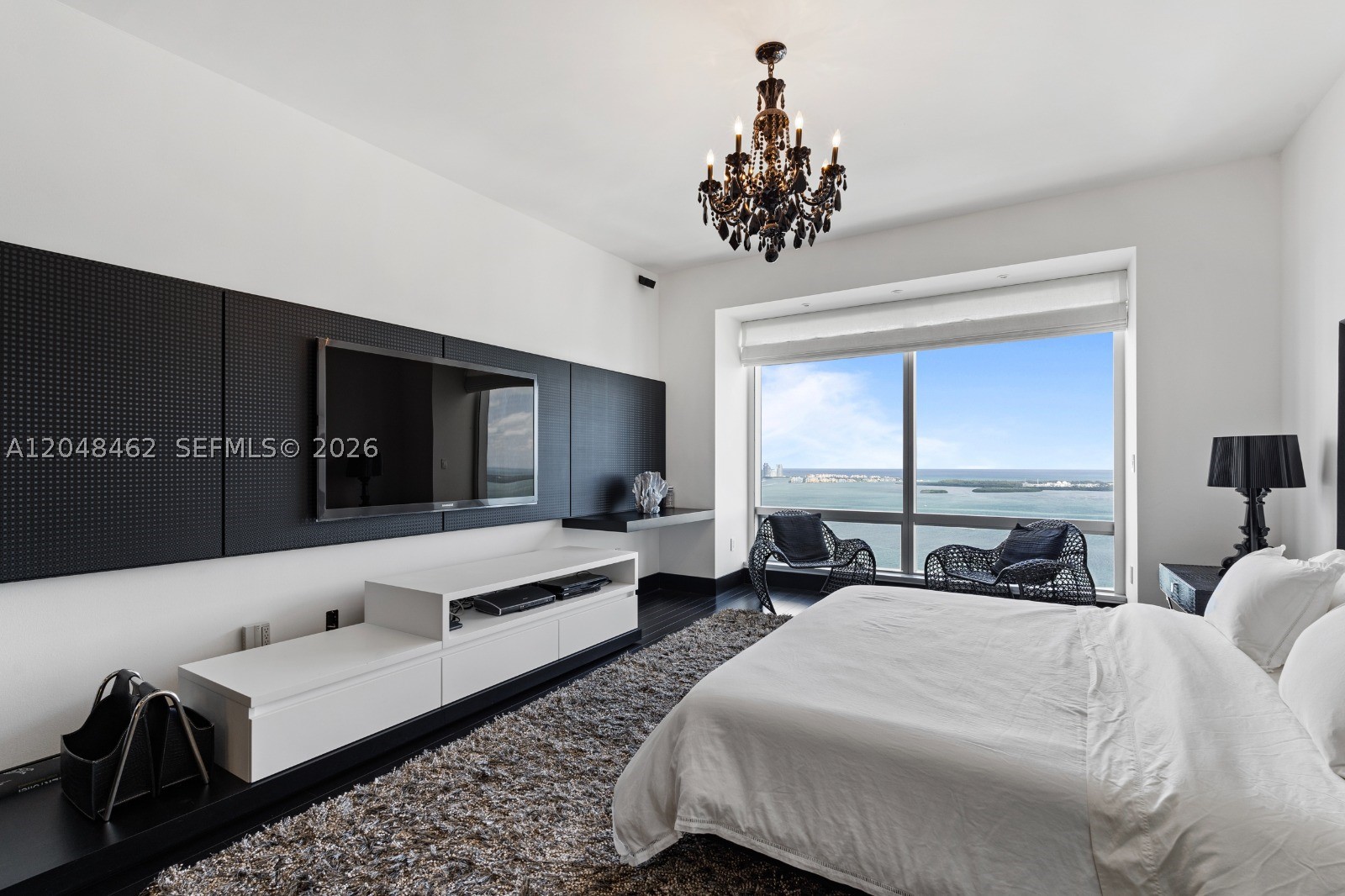image Four Seasons Residences Miami8