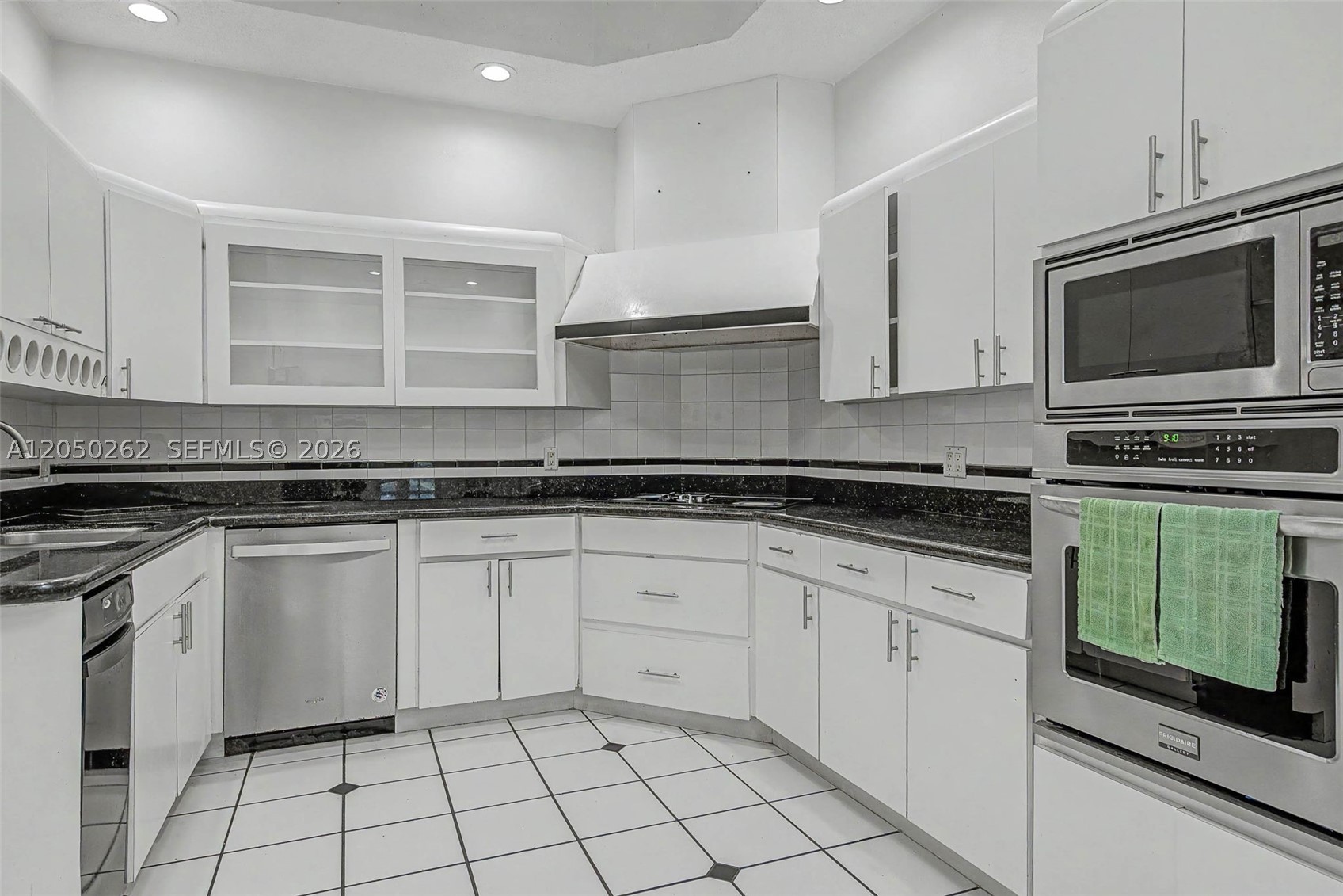 7030 SW 72nd St Miami, FL 33143