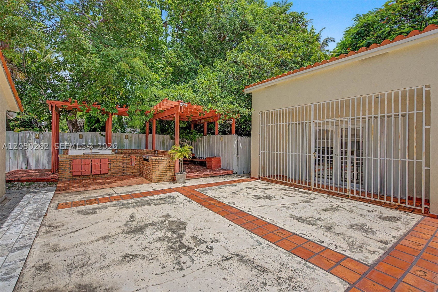 7030 SW 72nd St Miami, FL 33143