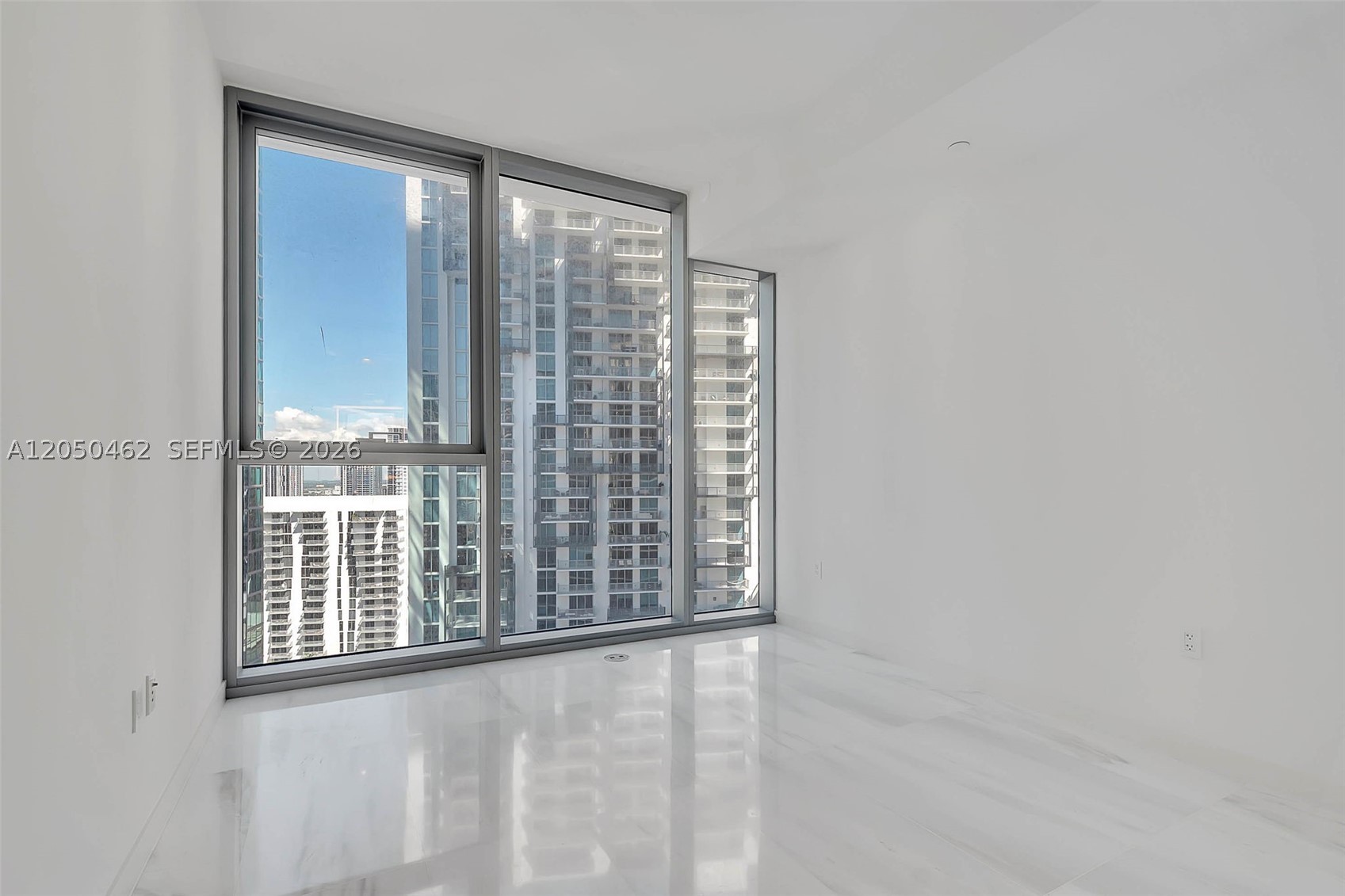 image Aston Martin Residences19