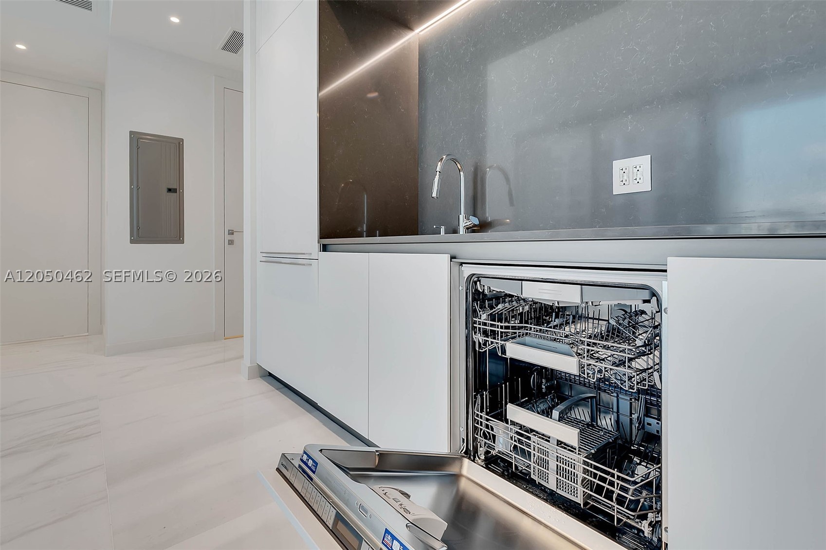 image Aston Martin Residences7