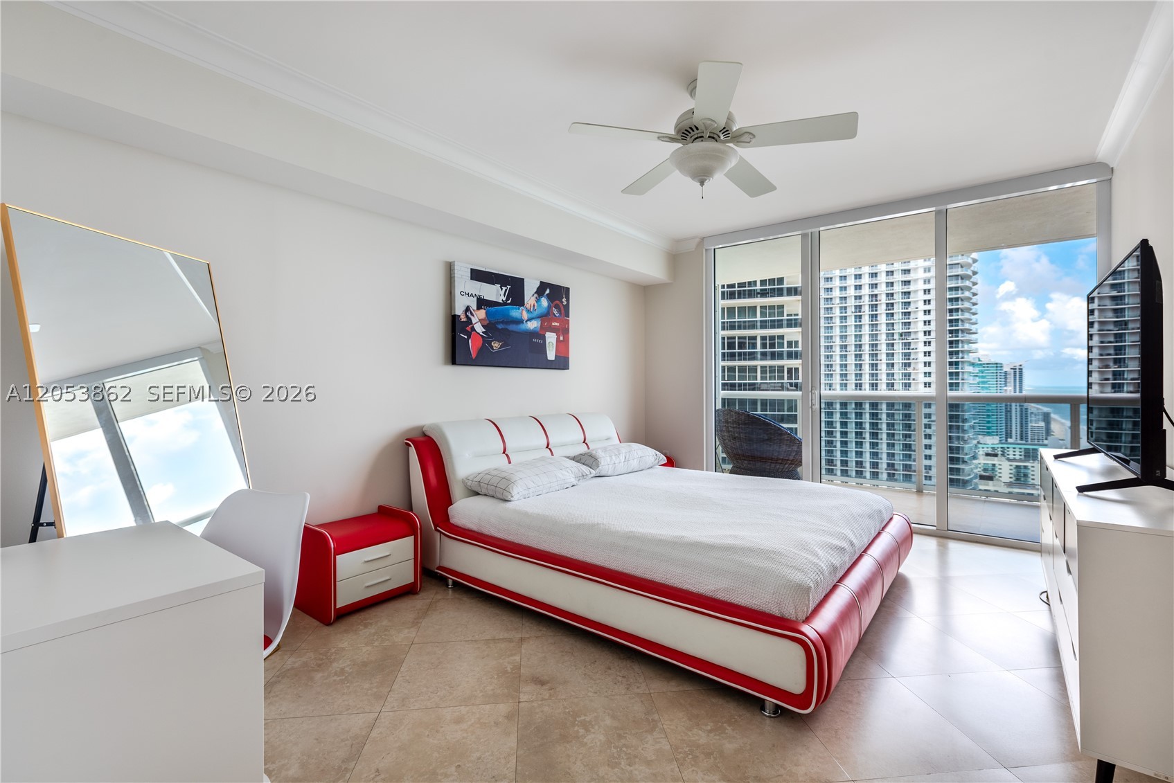 image Beach Club 228