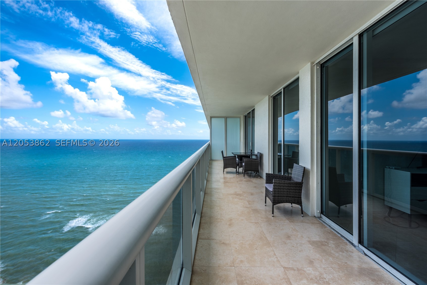 image Beach Club 236