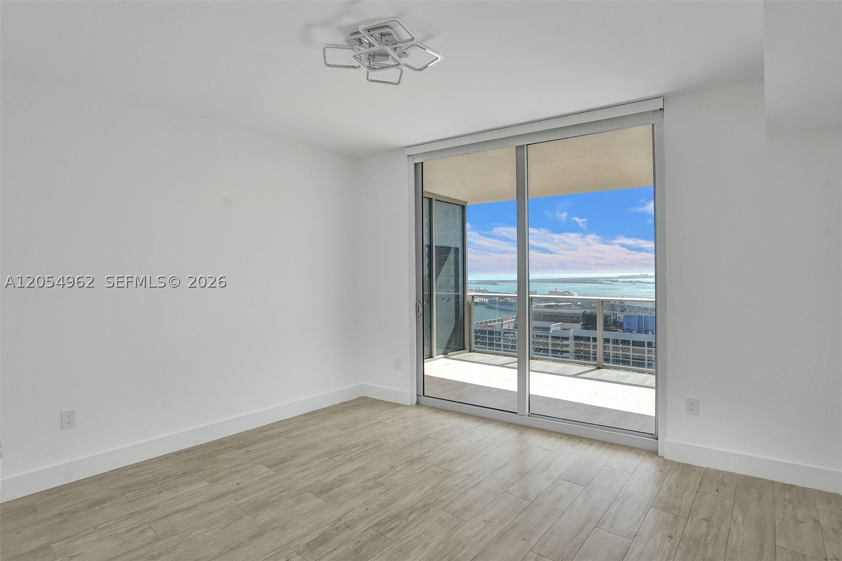 image Aria on the Bay25