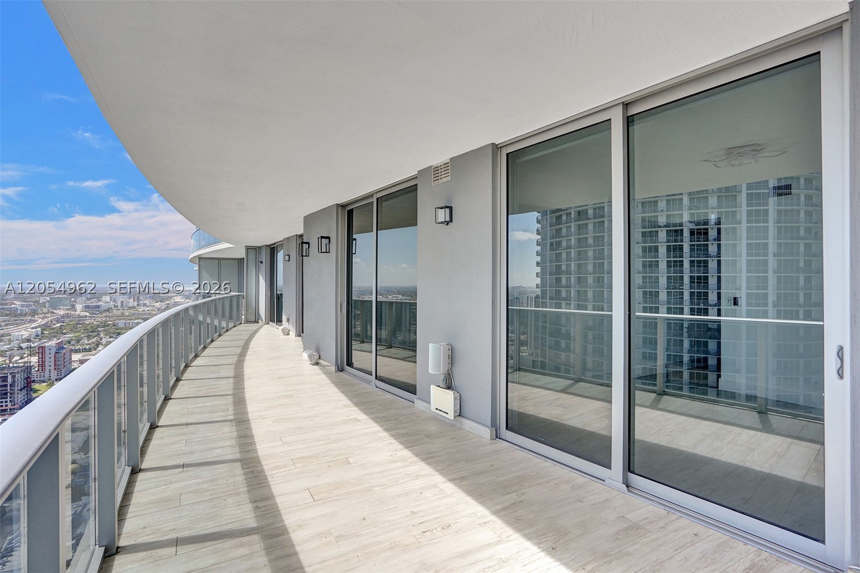 image Aria on the Bay2