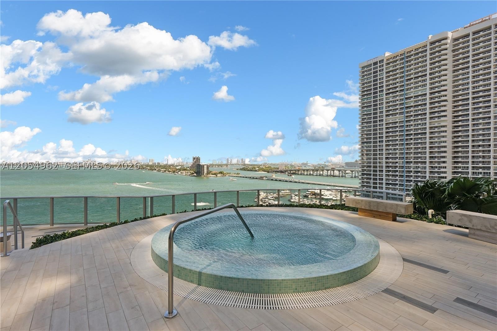 image Aria on the Bay39