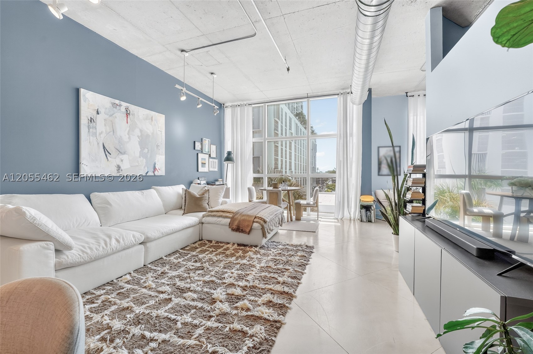 image Cite on the Bay West11