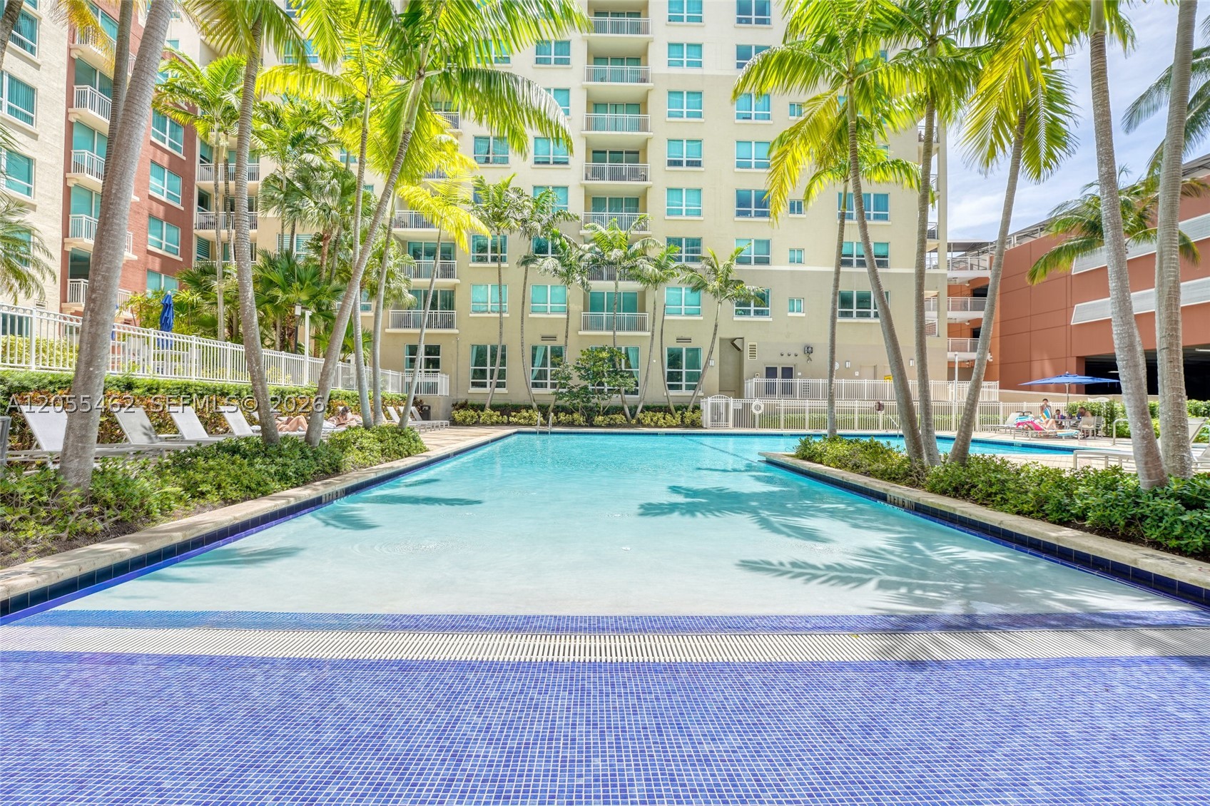 image Cite on the Bay West21