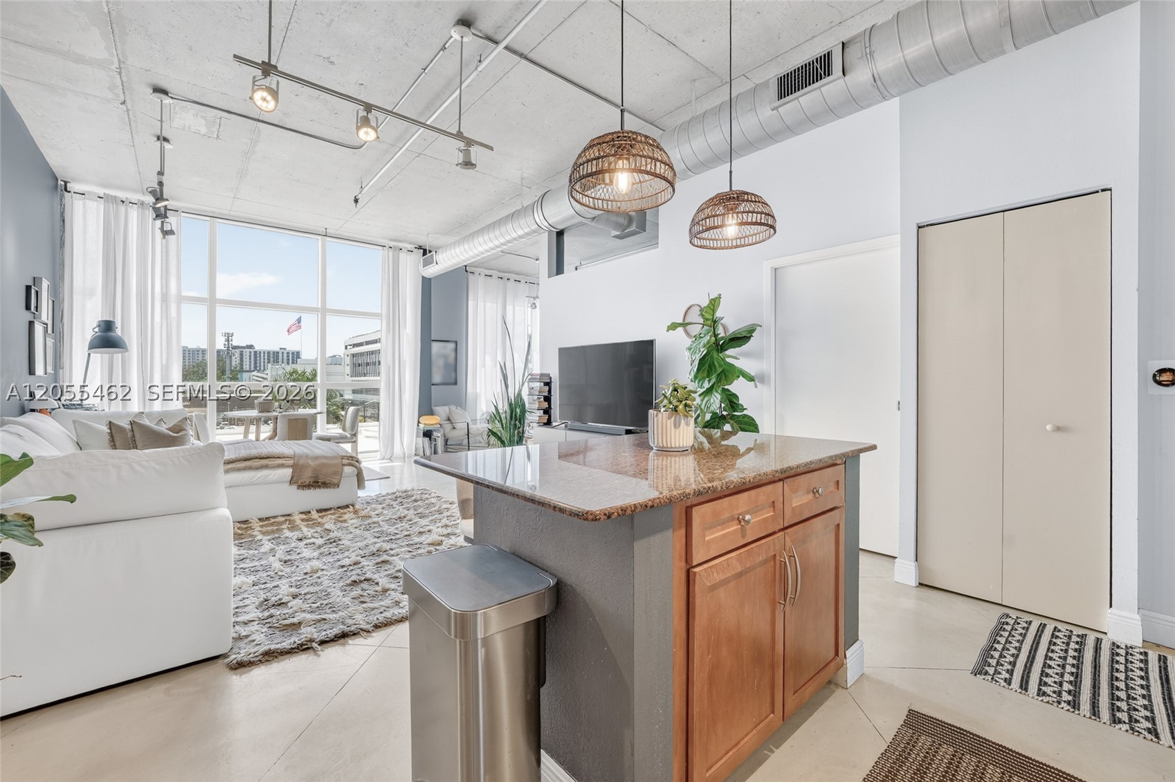 image Cite on the Bay West5