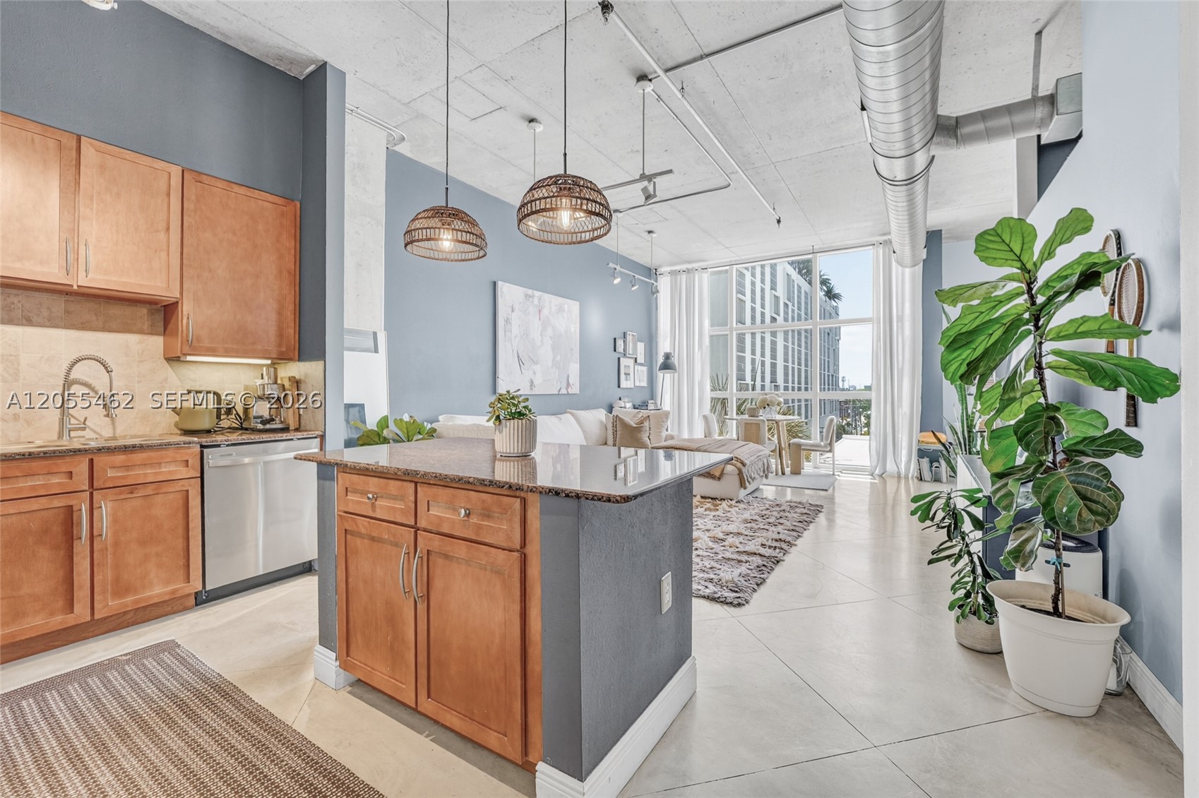 image Cite on the Bay West6