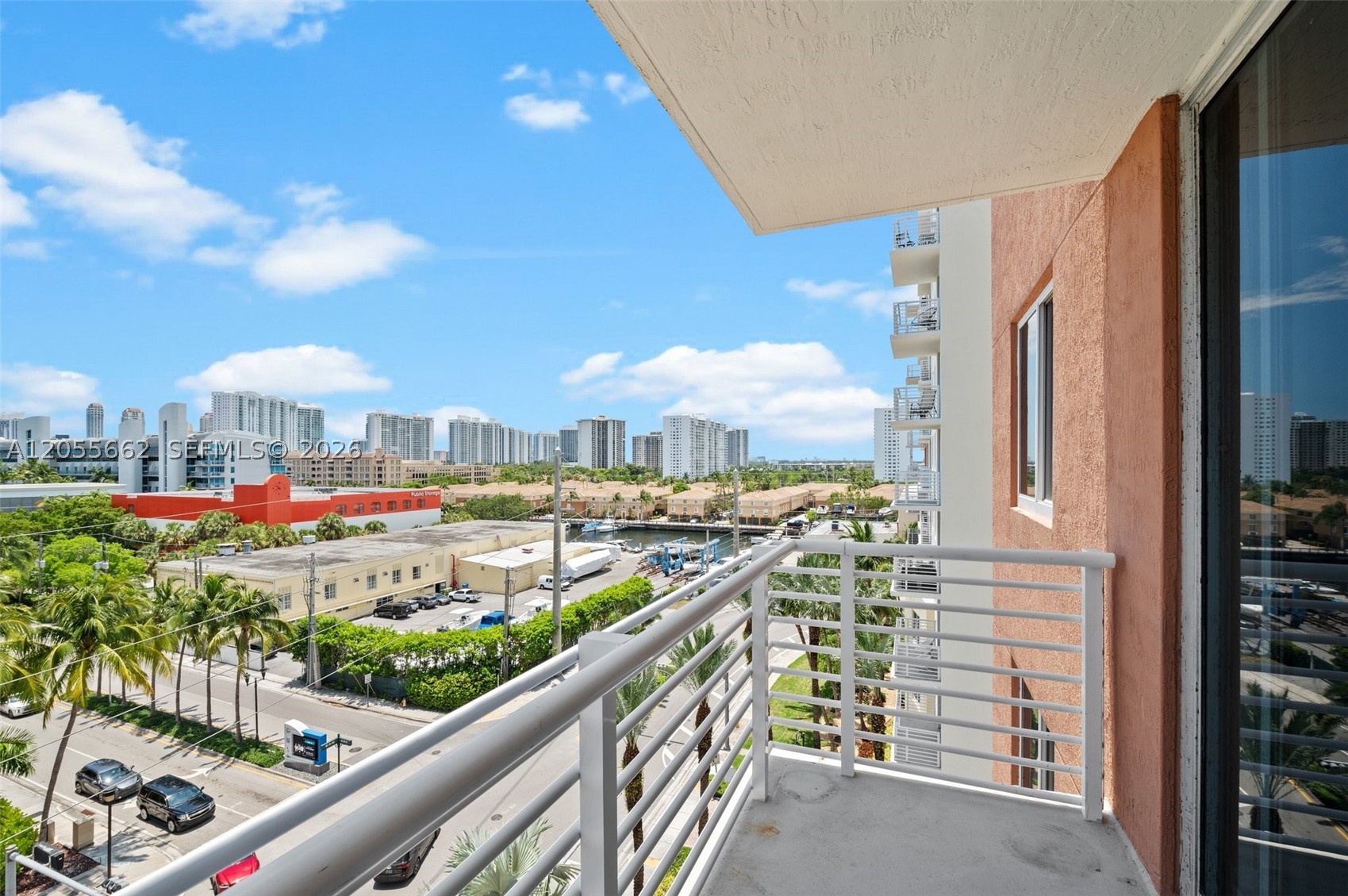image The Venture at Aventura9