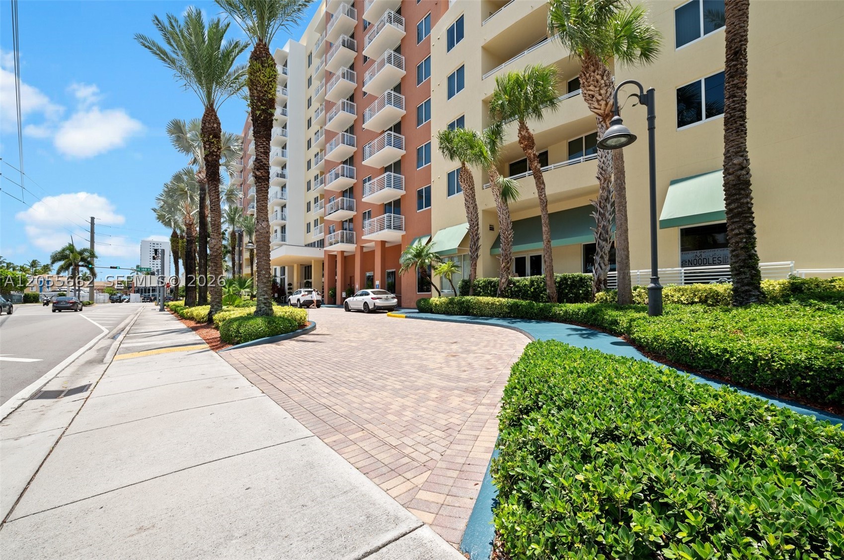 image The Venture at Aventura1
