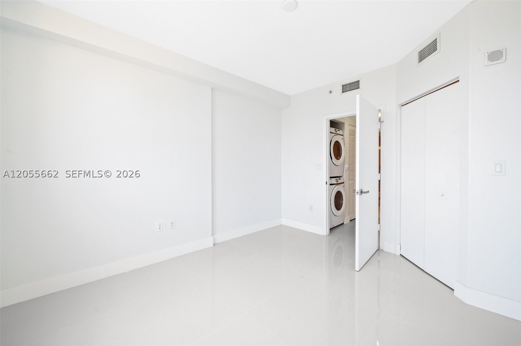 image The Venture at Aventura22