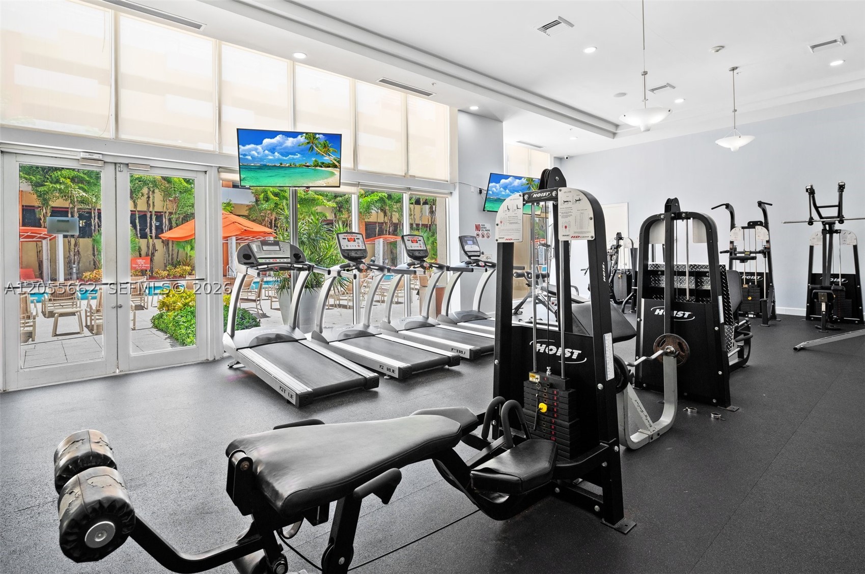 image The Venture at Aventura27