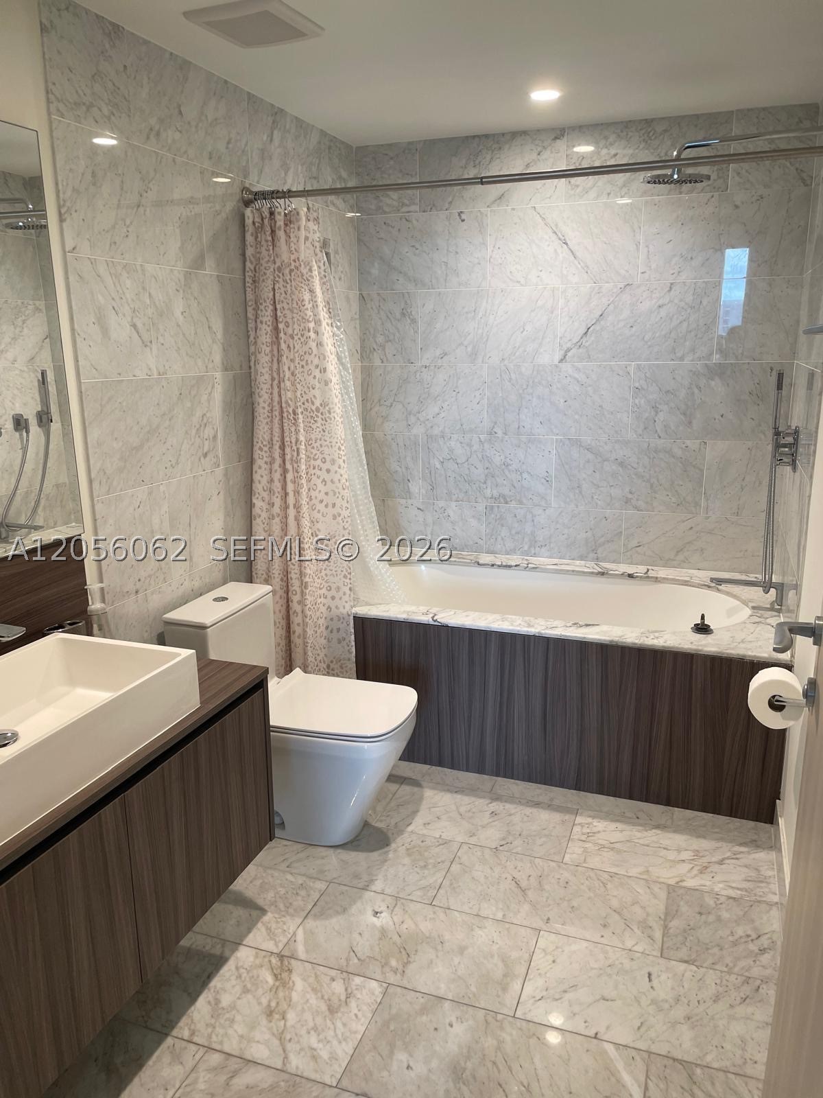 image Brickell Flatiron10