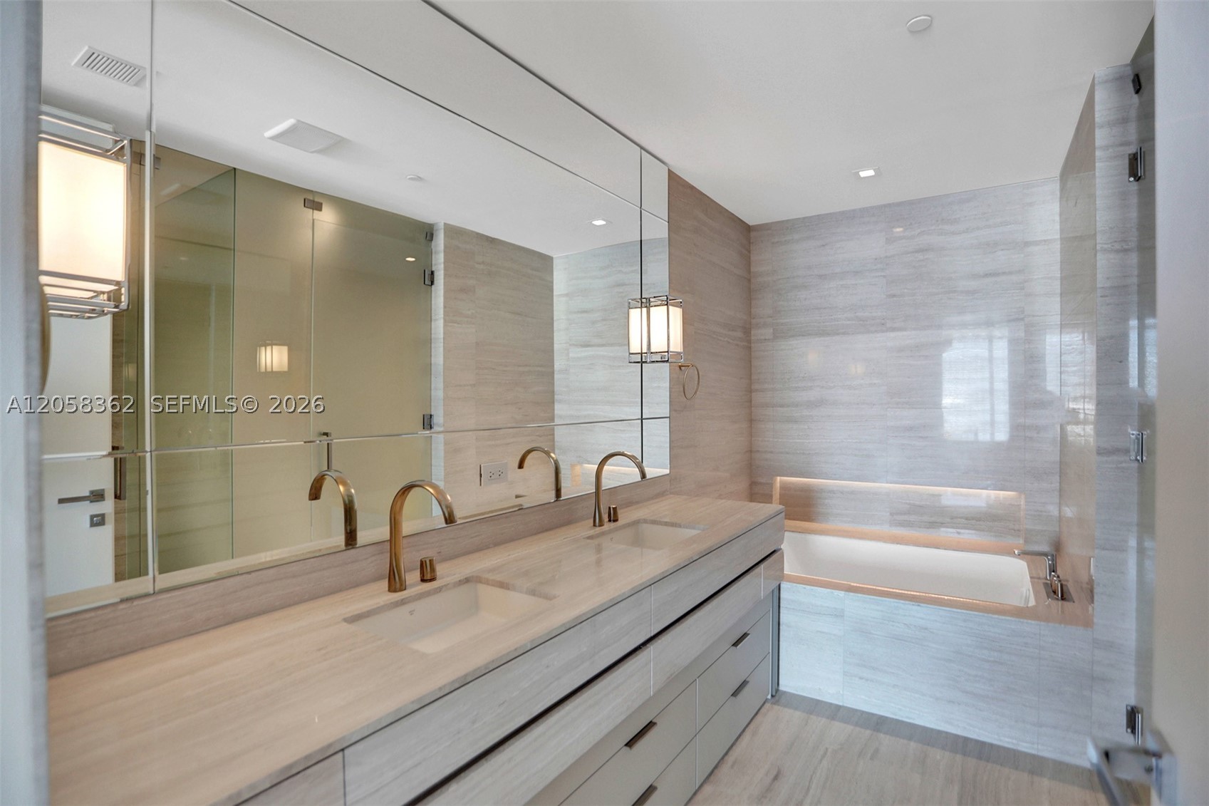 image Residences by Armani Casa31