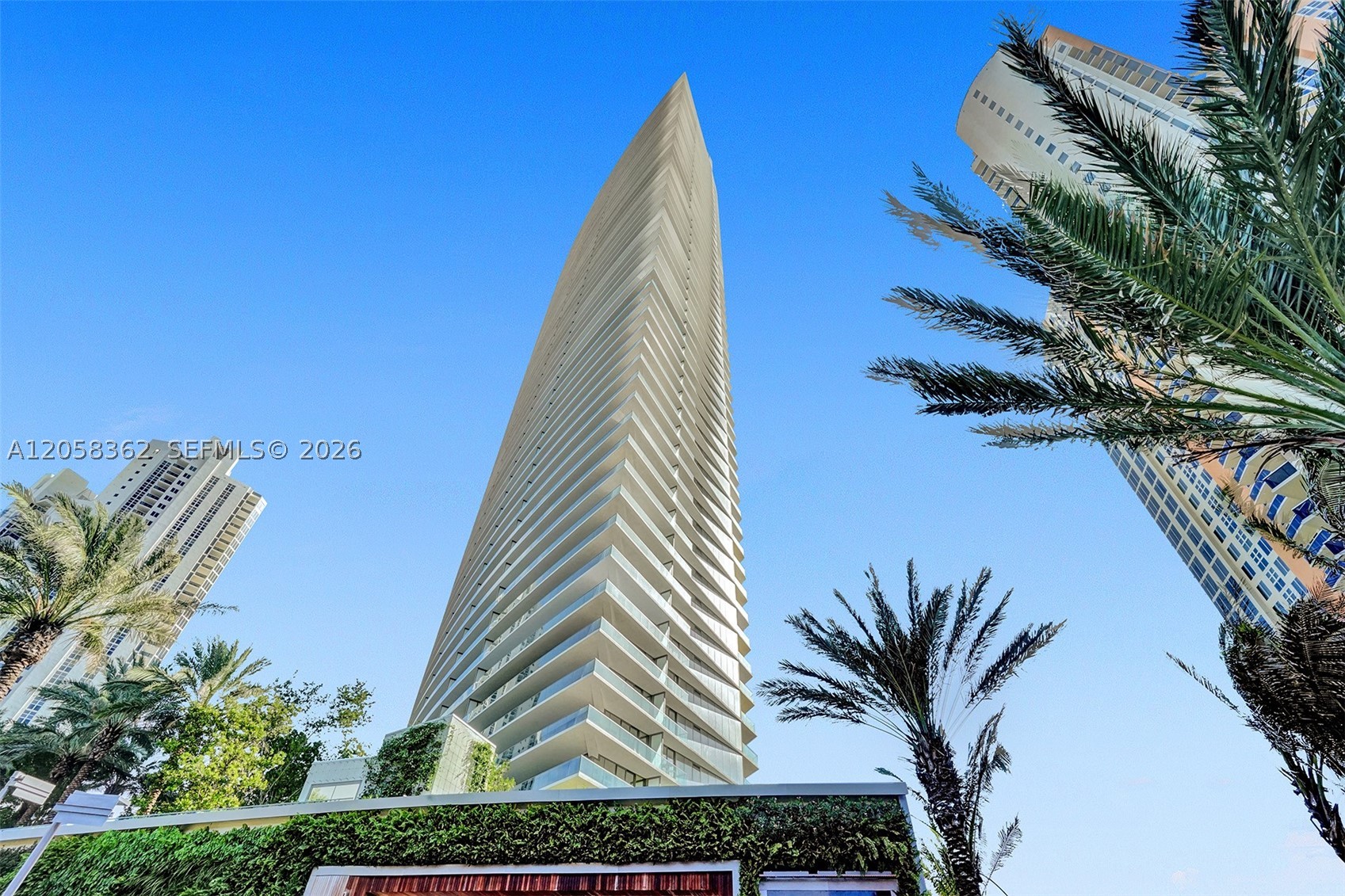 image Residences by Armani Casa3