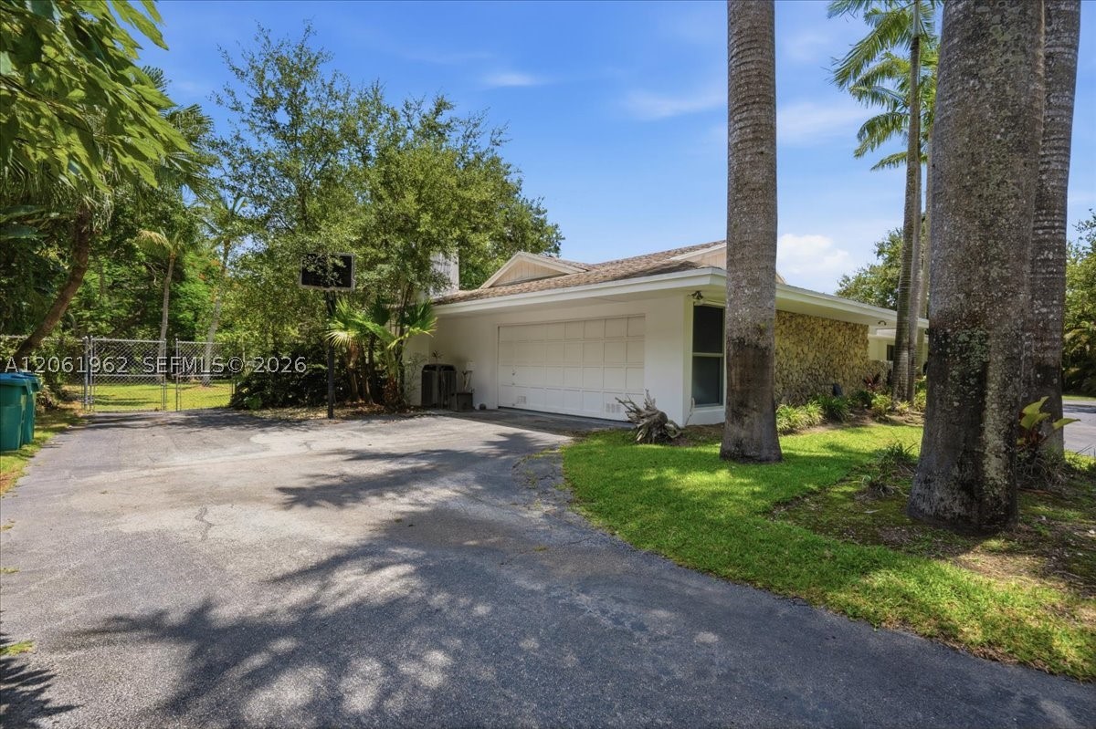 12365 SW 60th Ct Pinecrest, FL 33156