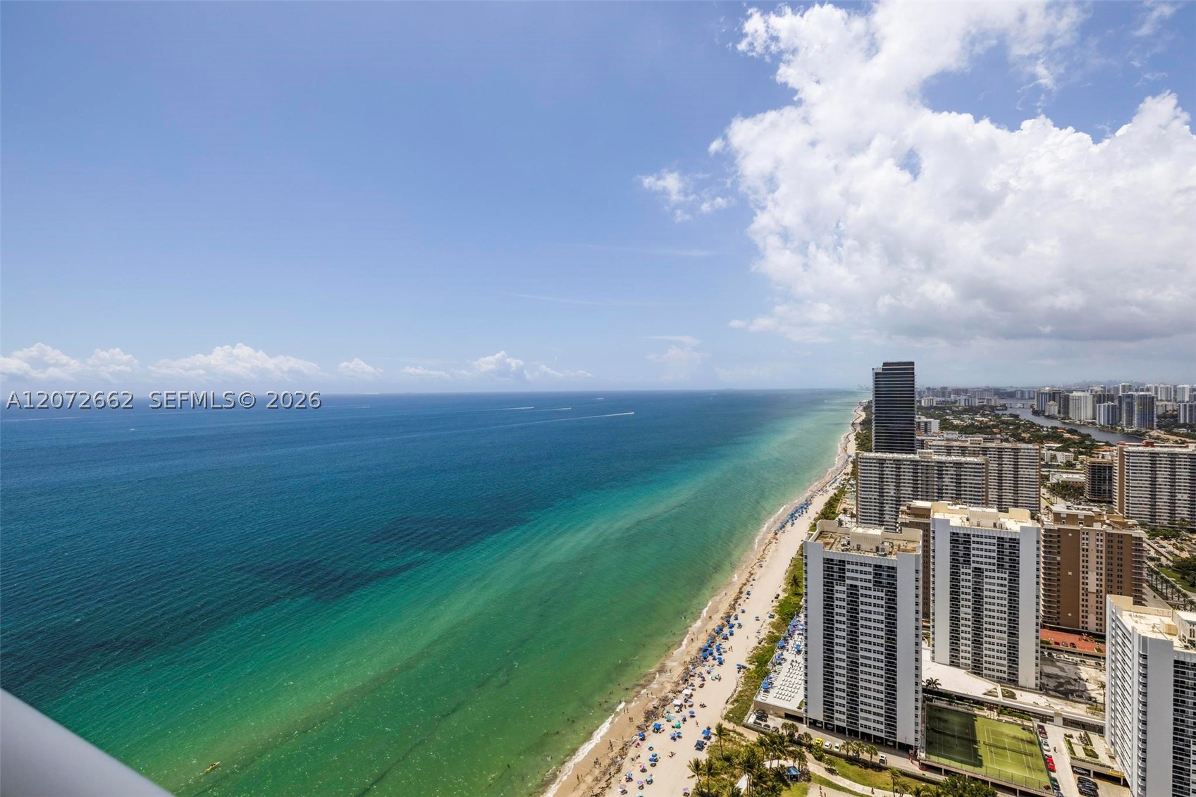 image Beach Club 225