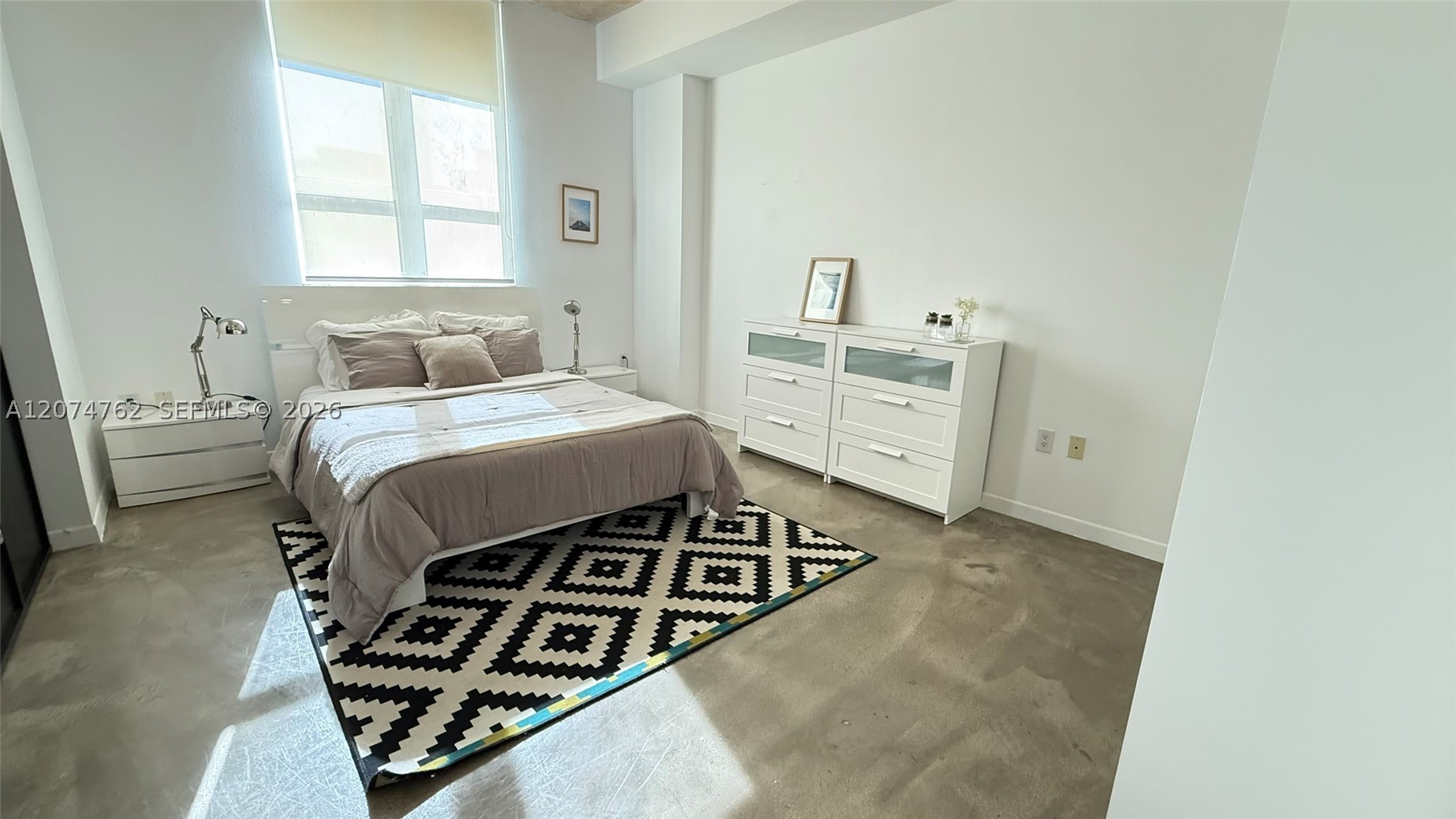 image Loft Downtown I12
