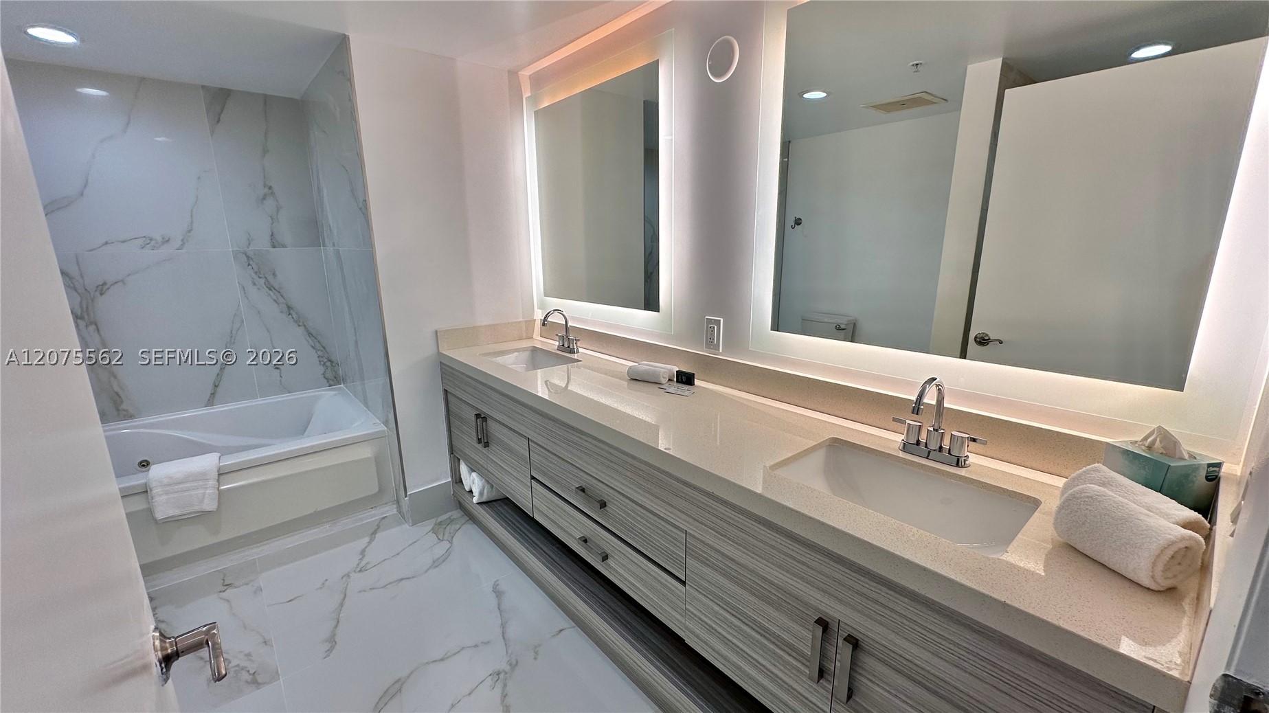 17375 Collins Ave #2003 Sunny Isles Beach, FL 33160
