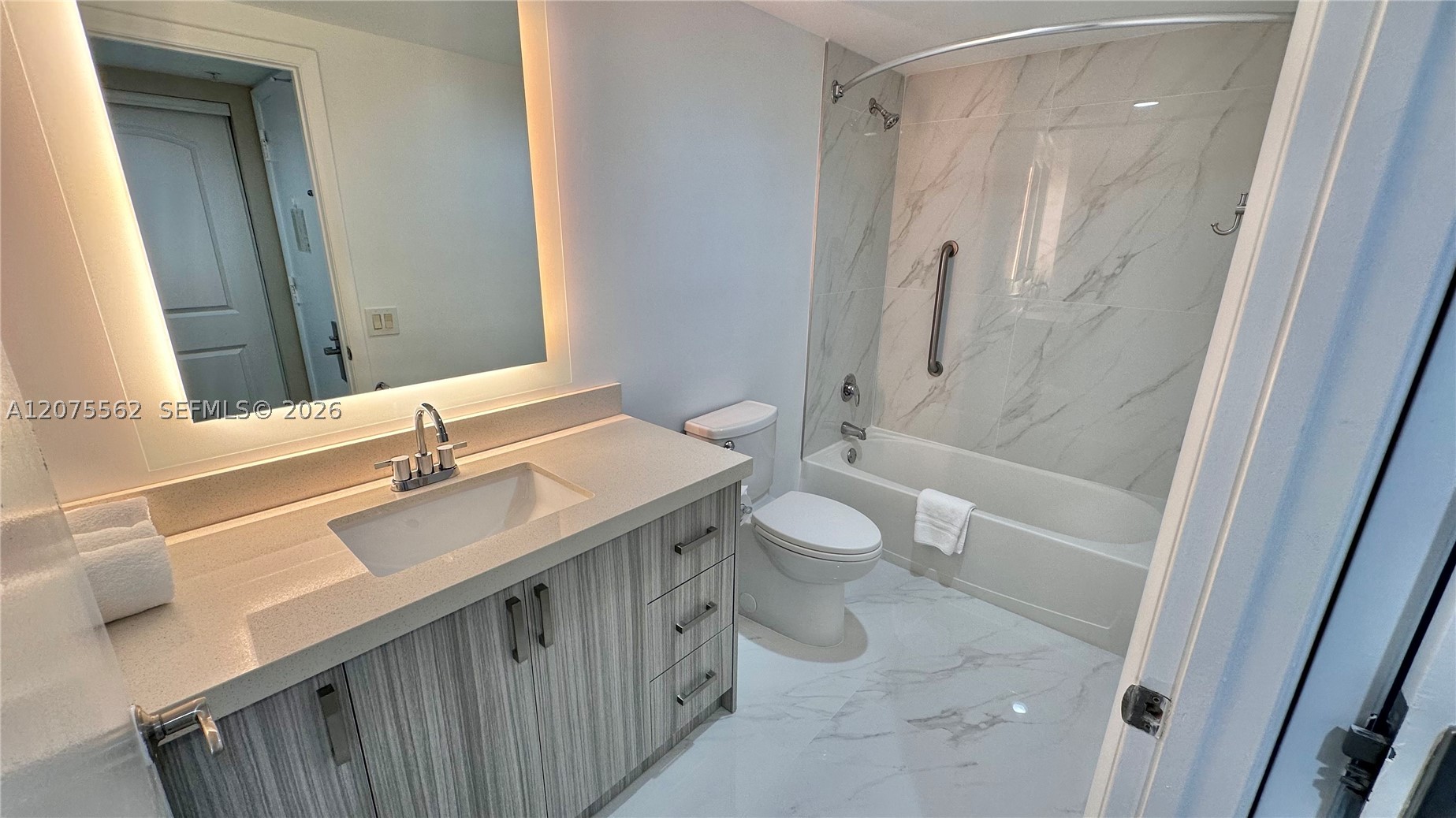 17375 Collins Ave #2003 Sunny Isles Beach, FL 33160