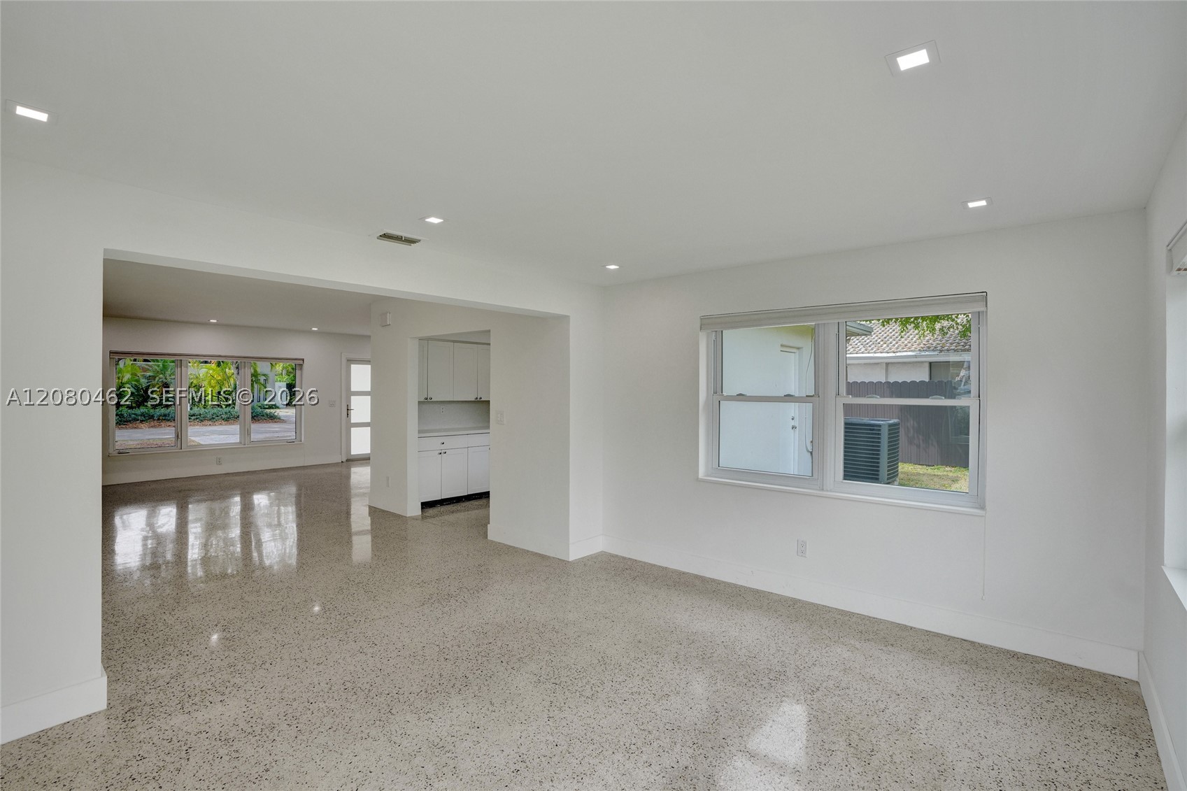 2125 Alamanda Dr North Miami, FL 33181