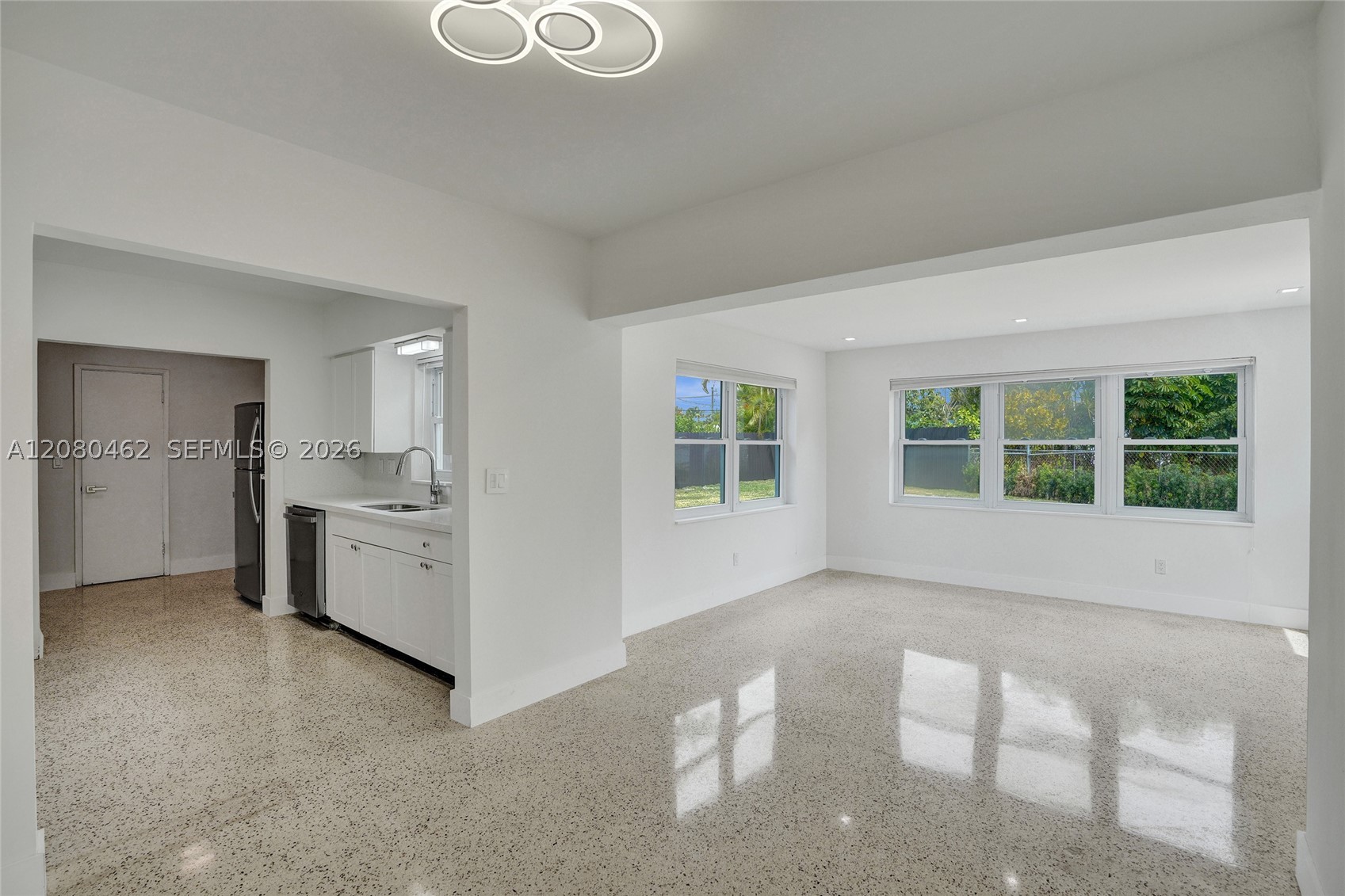 2125 Alamanda Dr North Miami, FL 33181