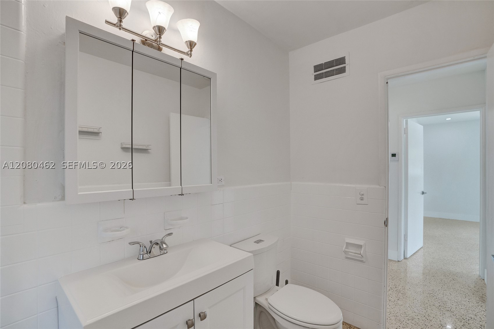 2125 Alamanda Dr North Miami, FL 33181