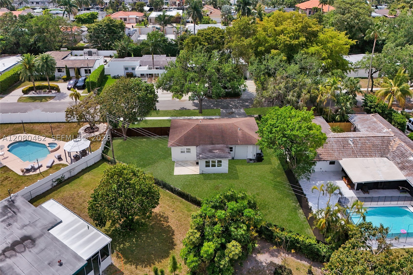 2125 Alamanda Dr North Miami, FL 33181