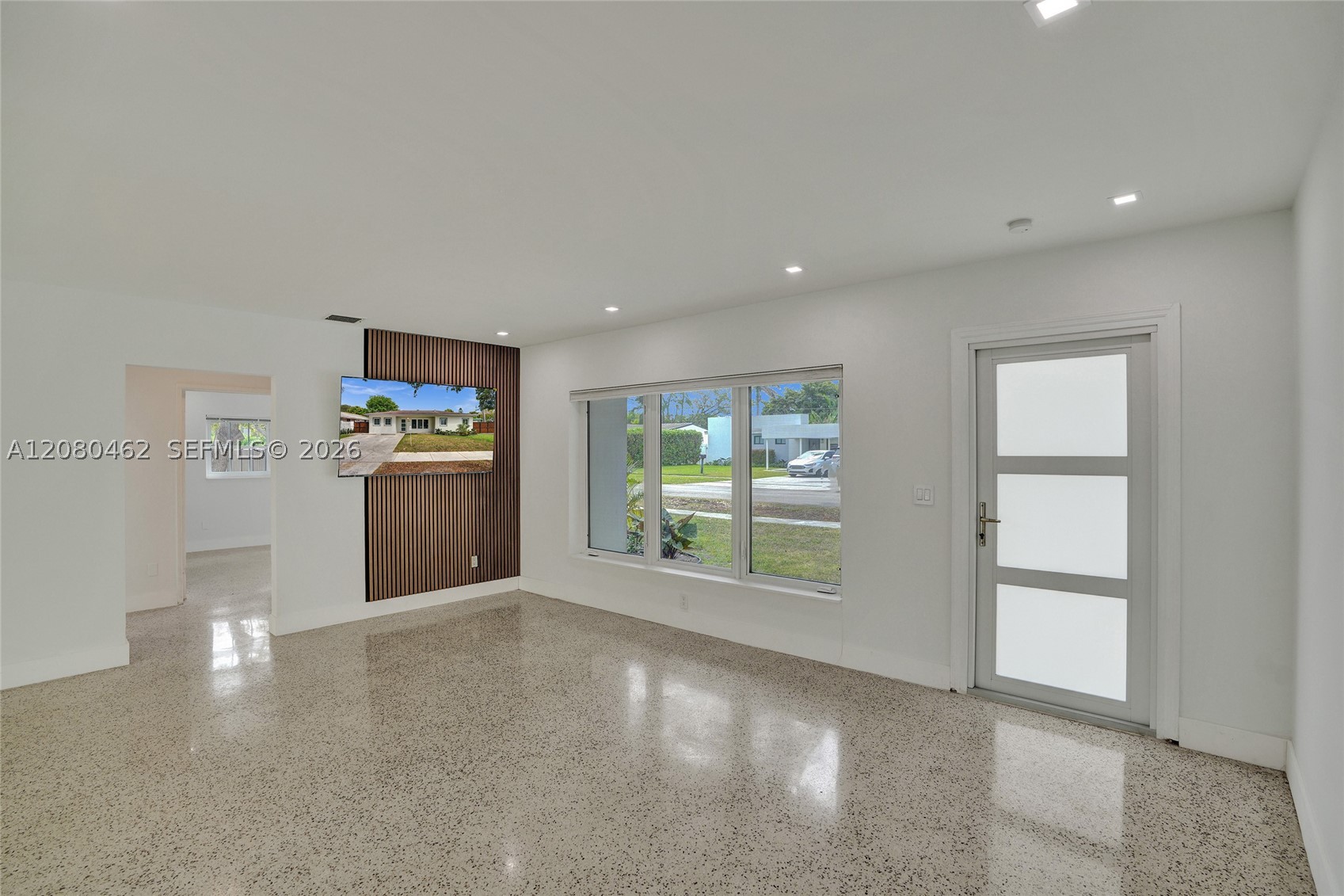 2125 Alamanda Dr North Miami, FL 33181
