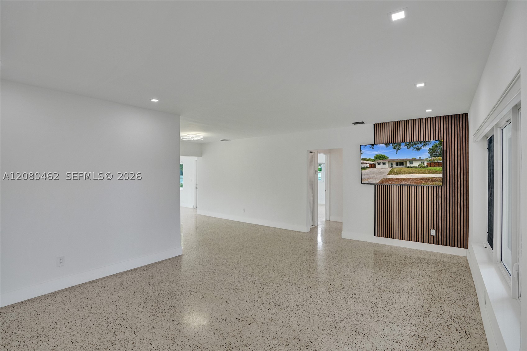 2125 Alamanda Dr North Miami, FL 33181
