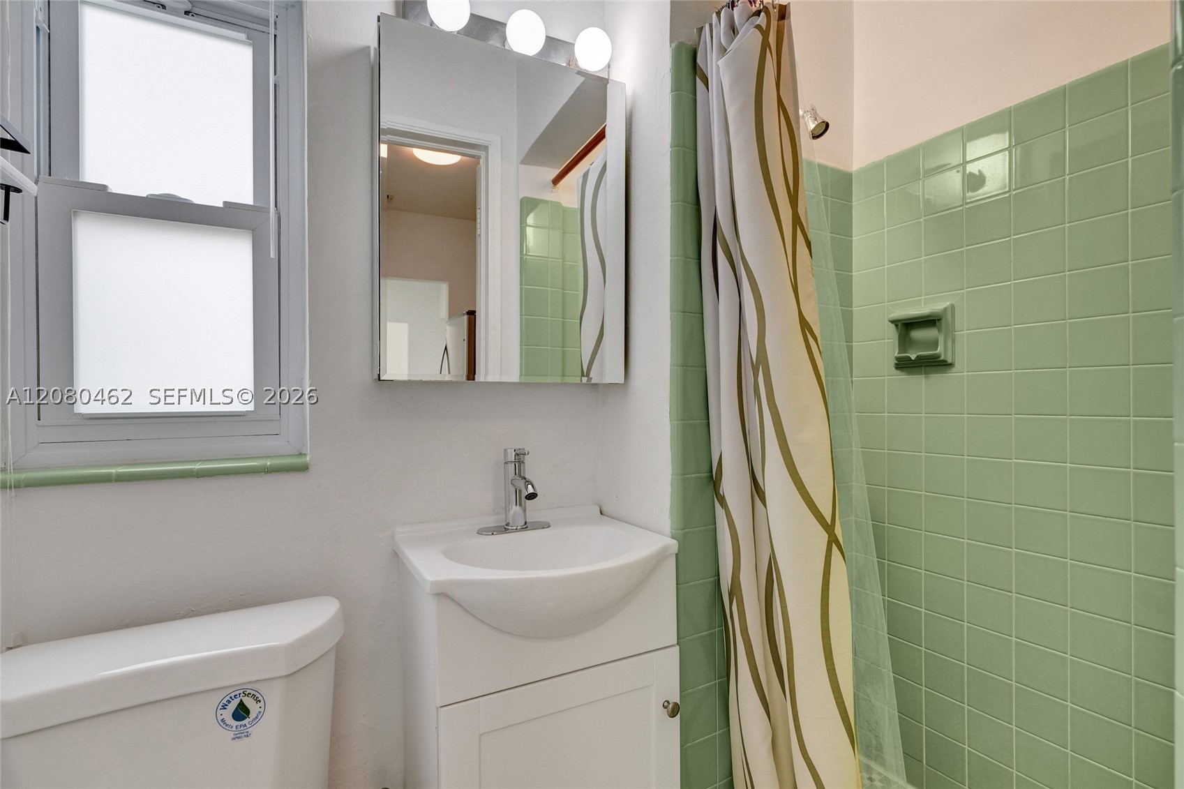 2125 Alamanda Dr North Miami, FL 33181