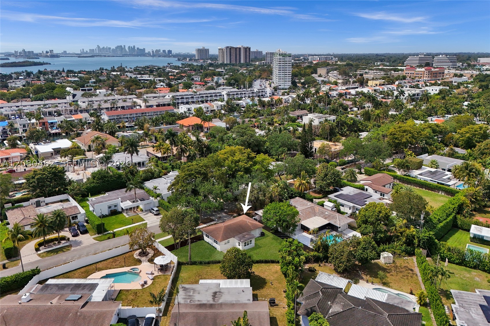 2125 Alamanda Dr North Miami, FL 33181