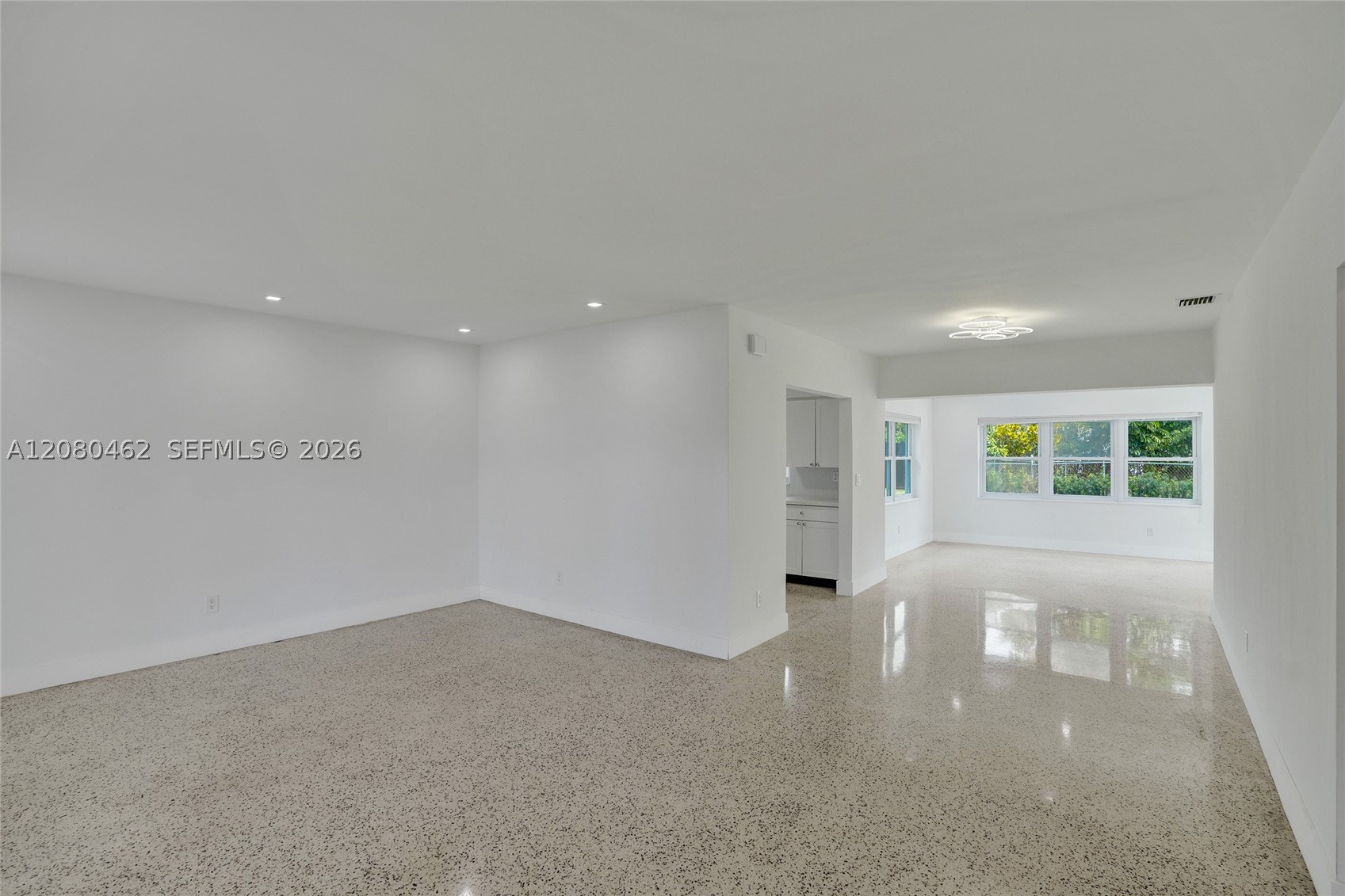 2125 Alamanda Dr North Miami, FL 33181
