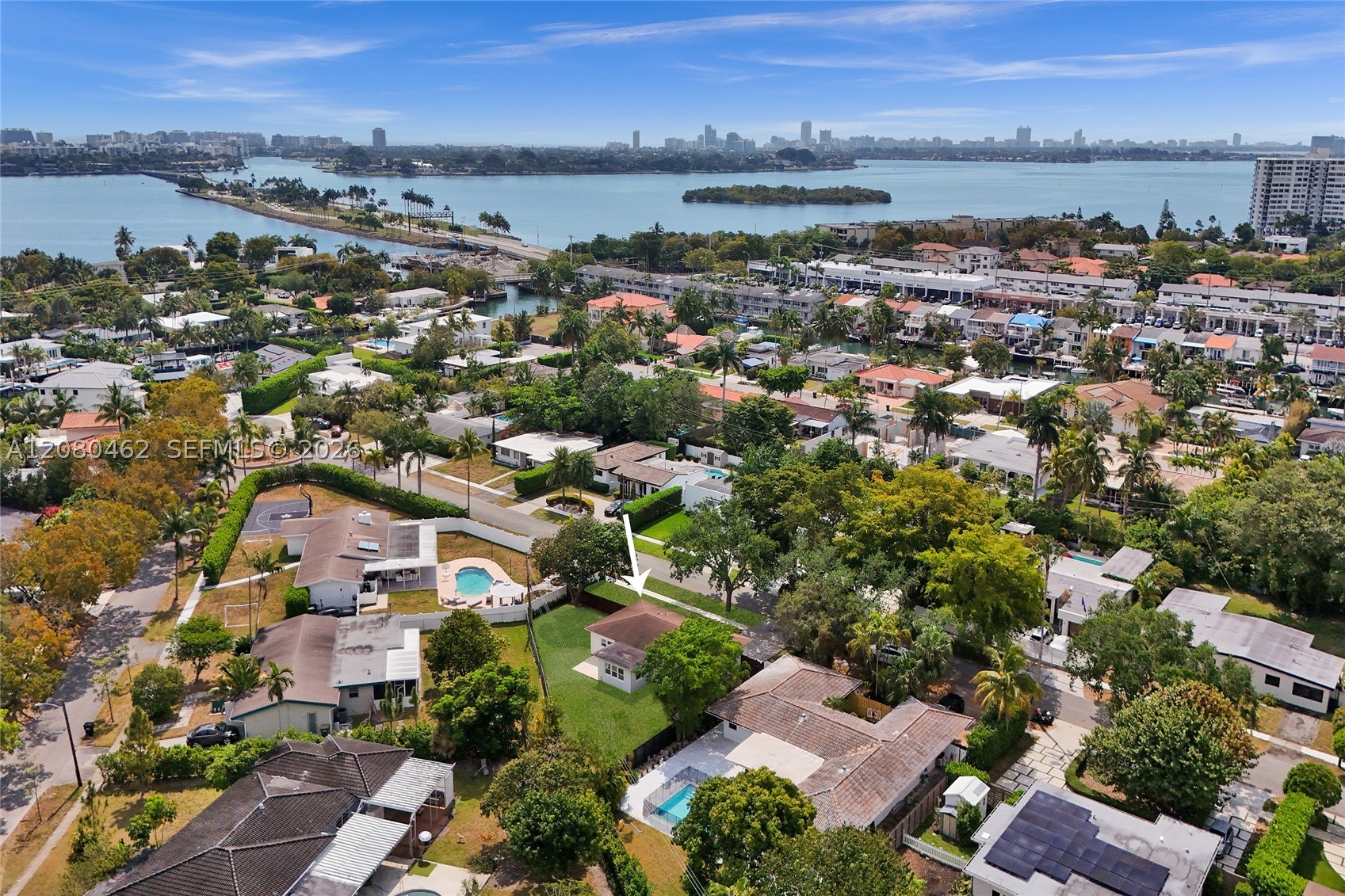 2125 Alamanda Dr North Miami, FL 33181