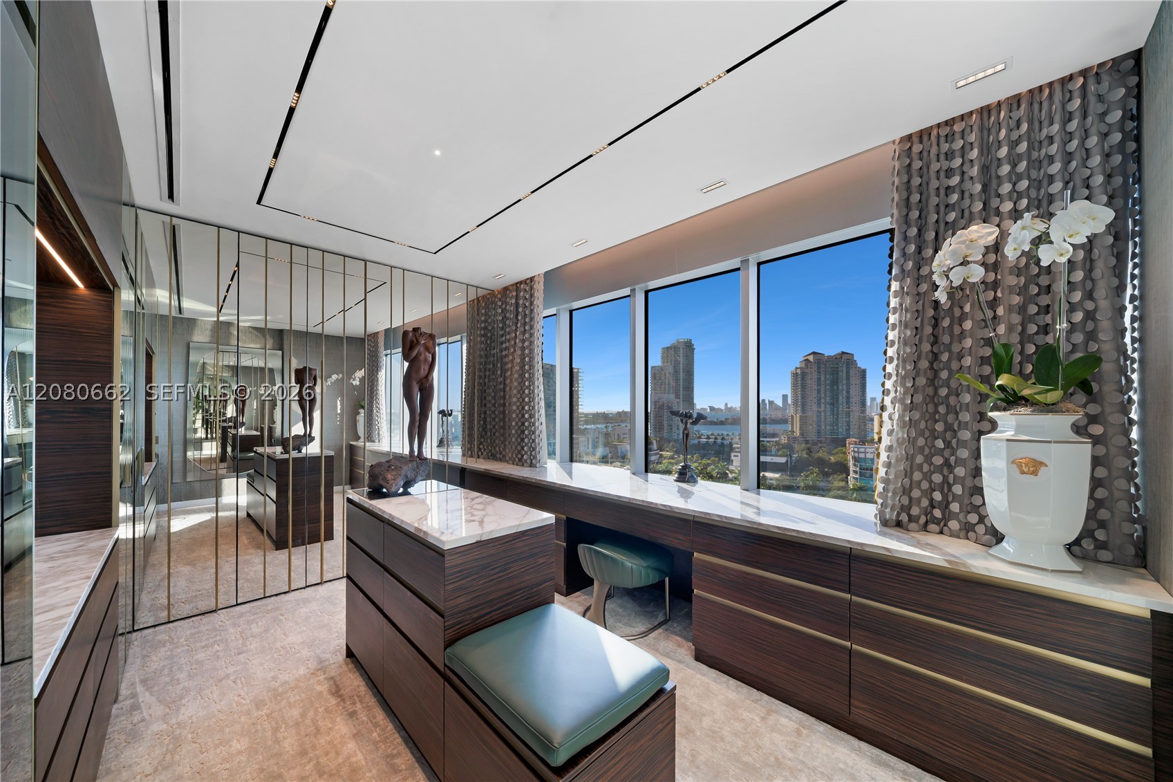 120 Ocean Dr #1400 Miami Beach, FL 33139